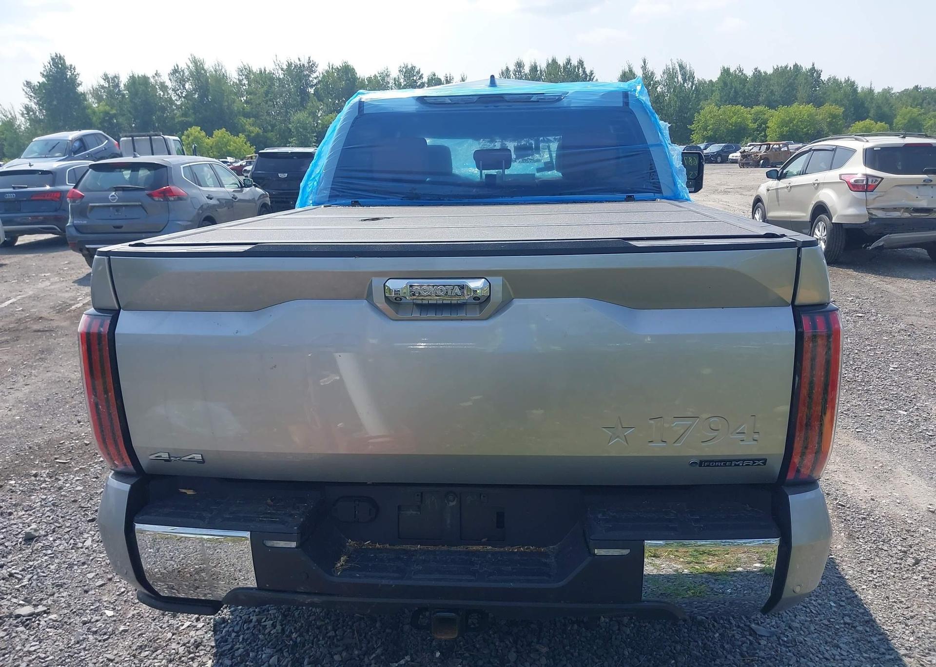 2025 TOYOTA TUNDRA CREWMAX PLATINUM