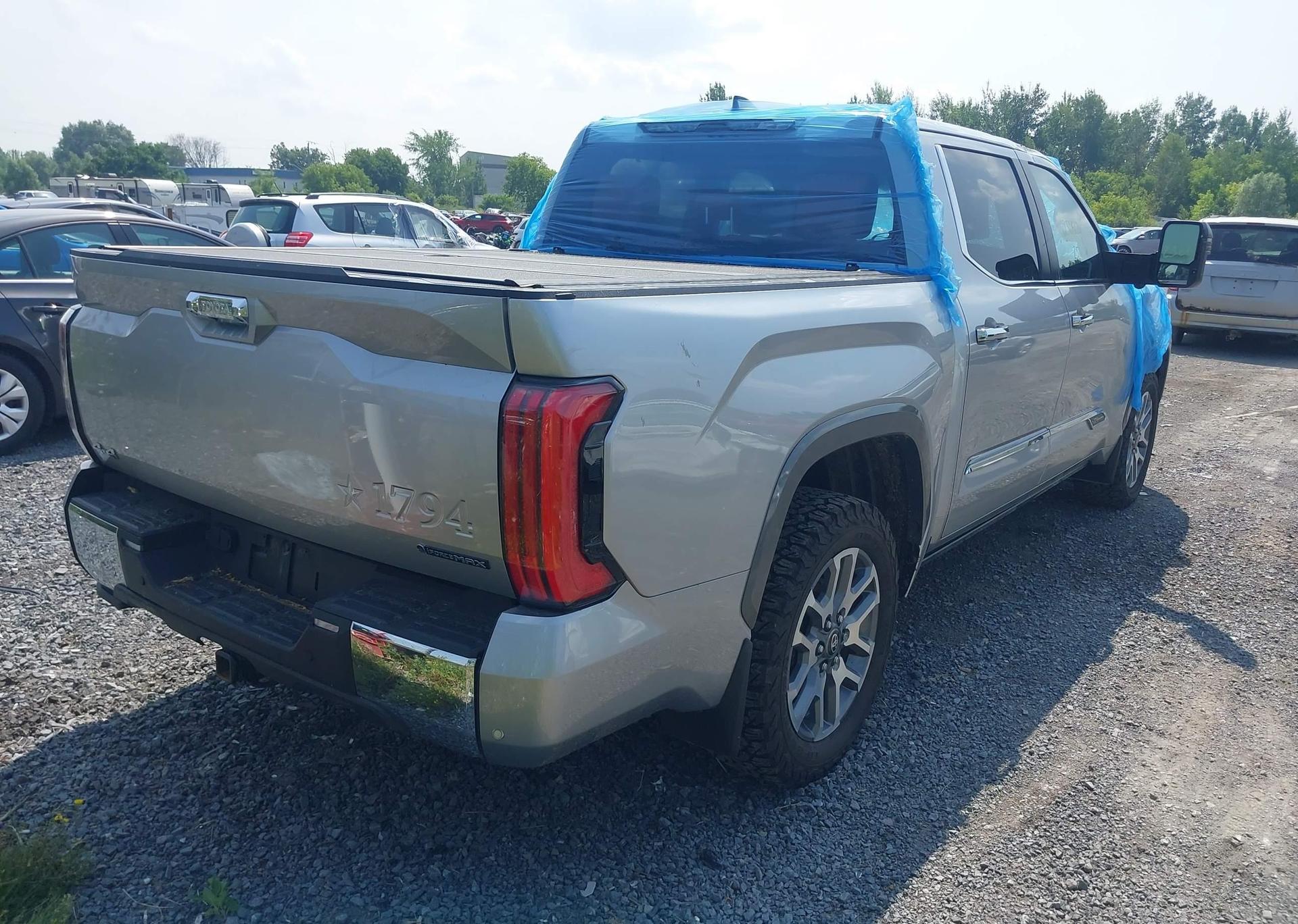 2025 TOYOTA TUNDRA CREWMAX PLATINUM