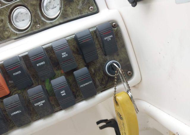 2004 Godfrey HURRICANE 210 SUNDECK