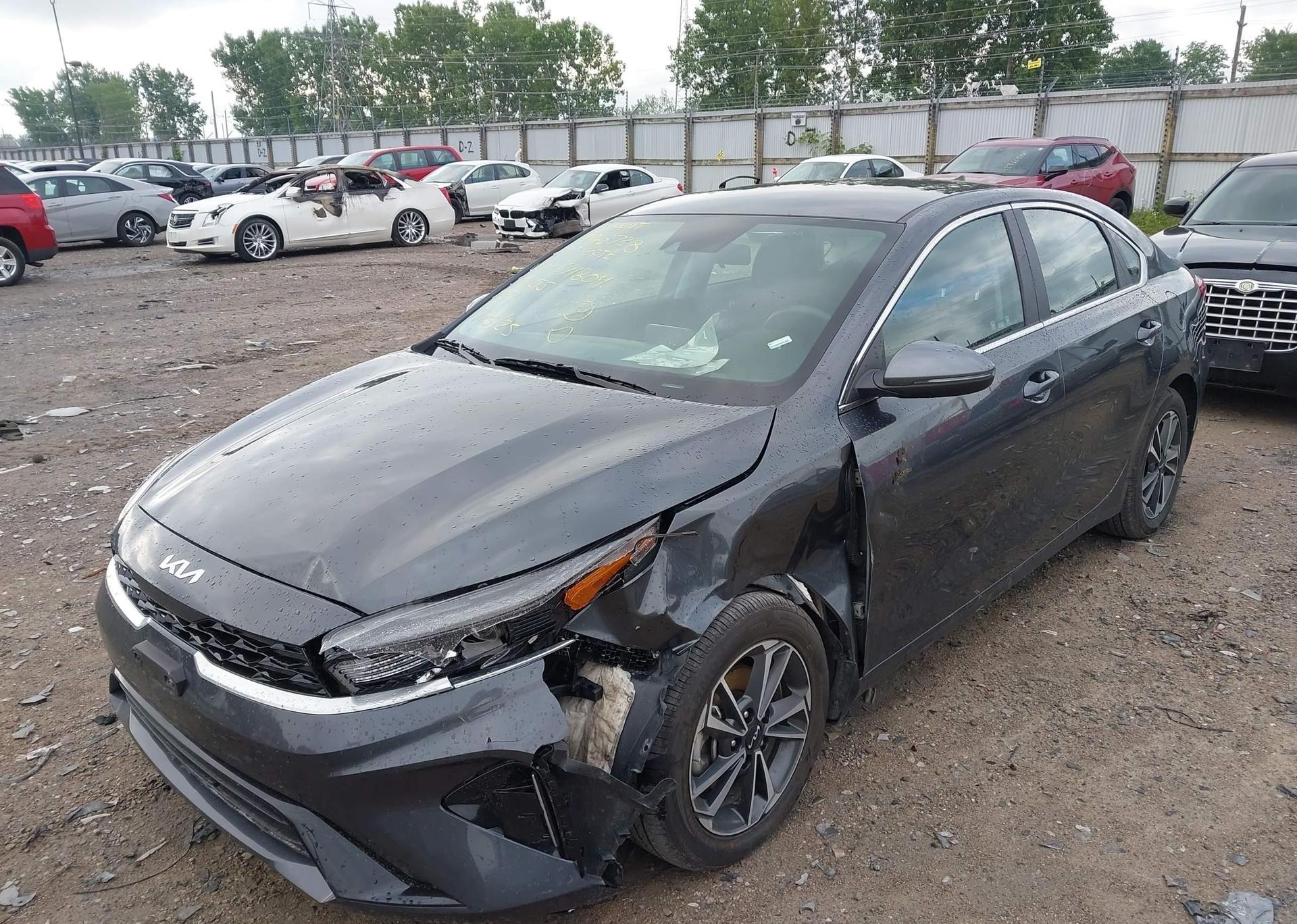2023 KIA FORTE EX