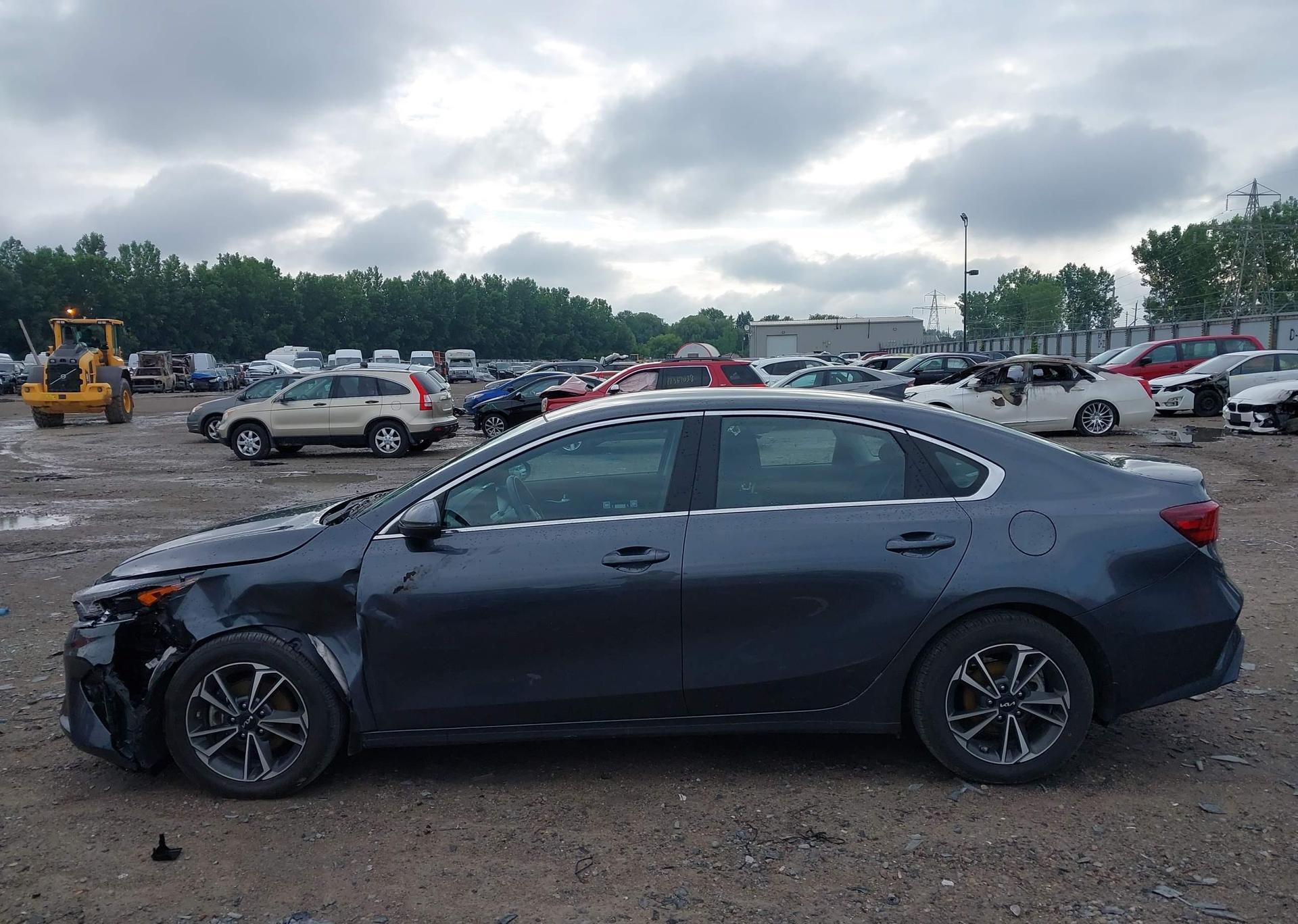 2023 KIA FORTE EX