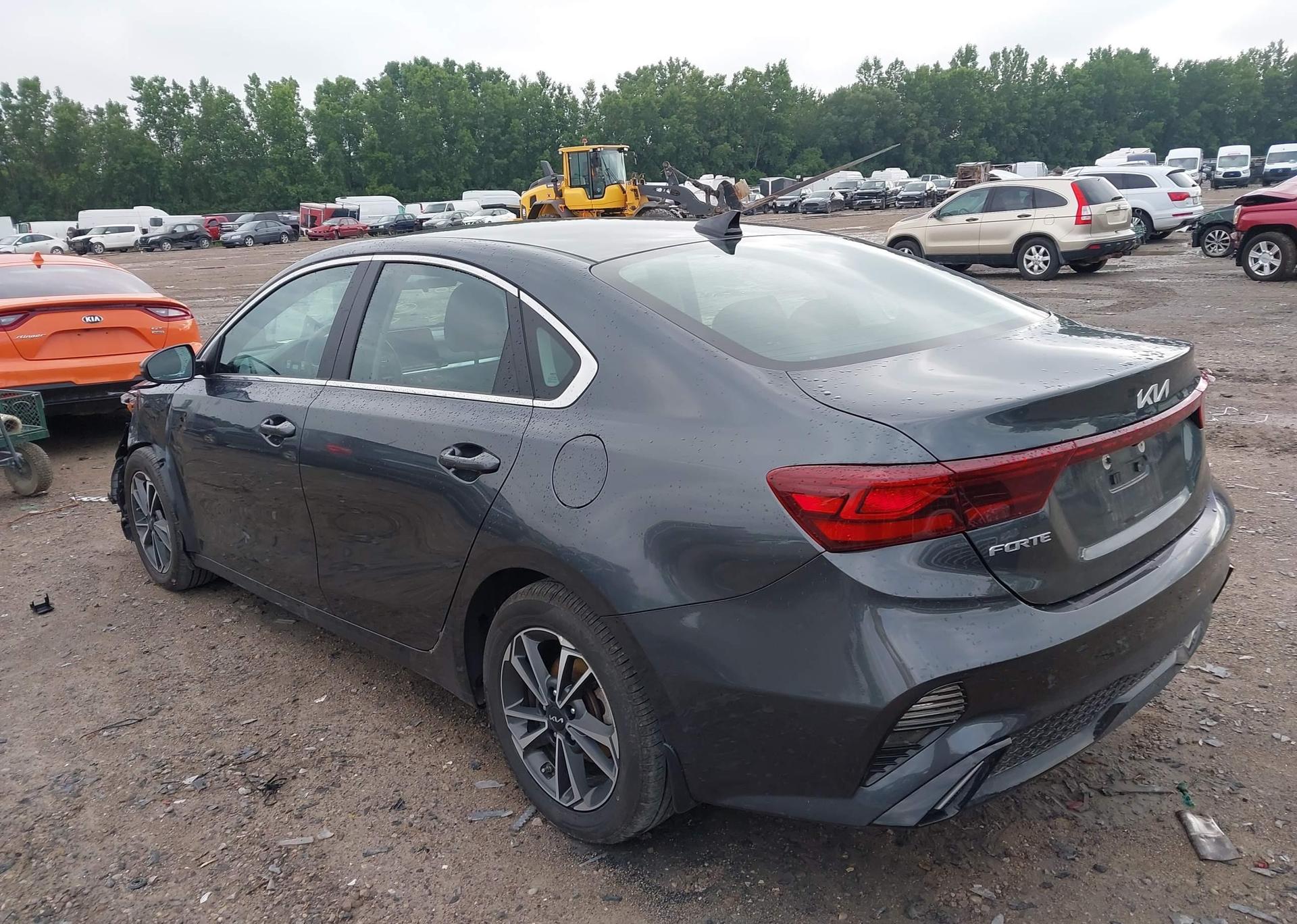 2023 KIA FORTE EX