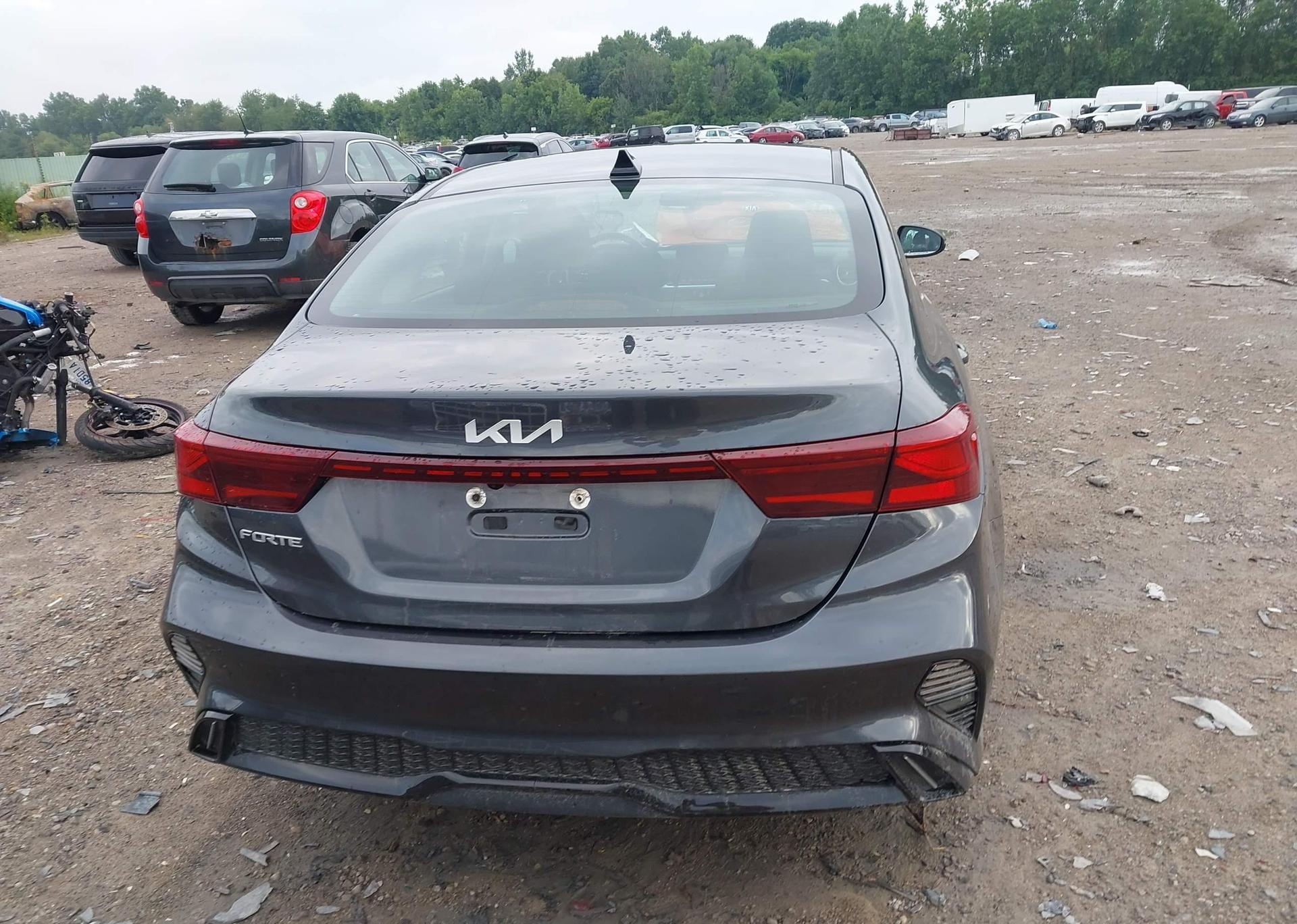 2023 KIA FORTE EX