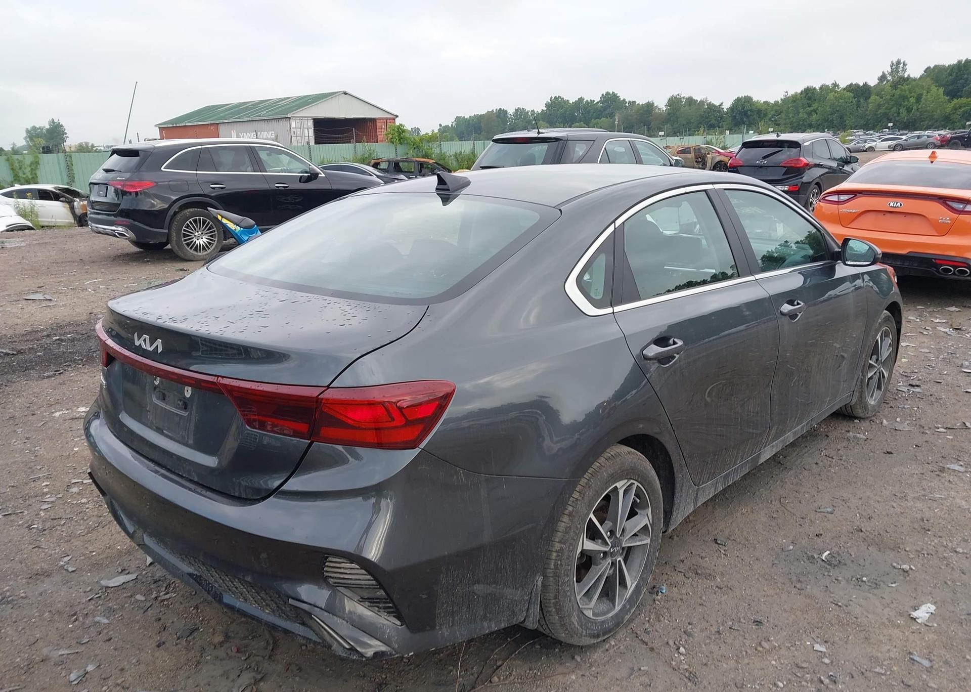 2023 KIA FORTE EX