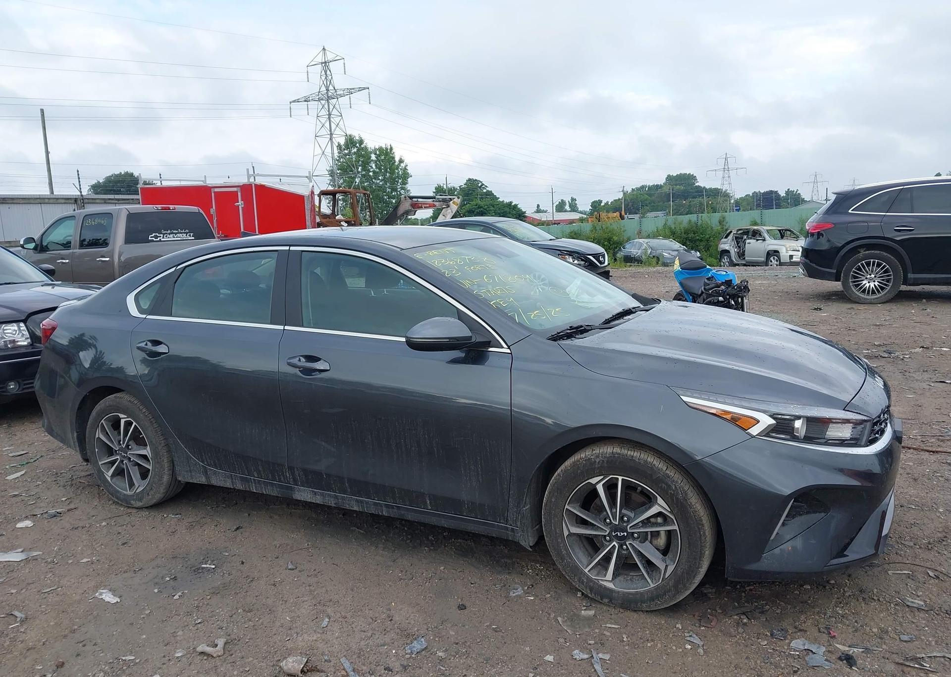 2023 KIA FORTE EX