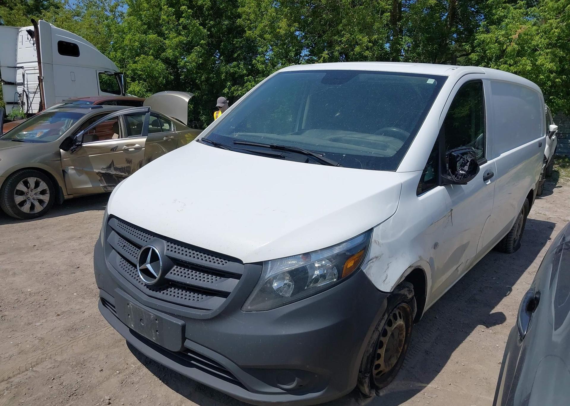 2020 MERCEDES-BENZ METRIS
