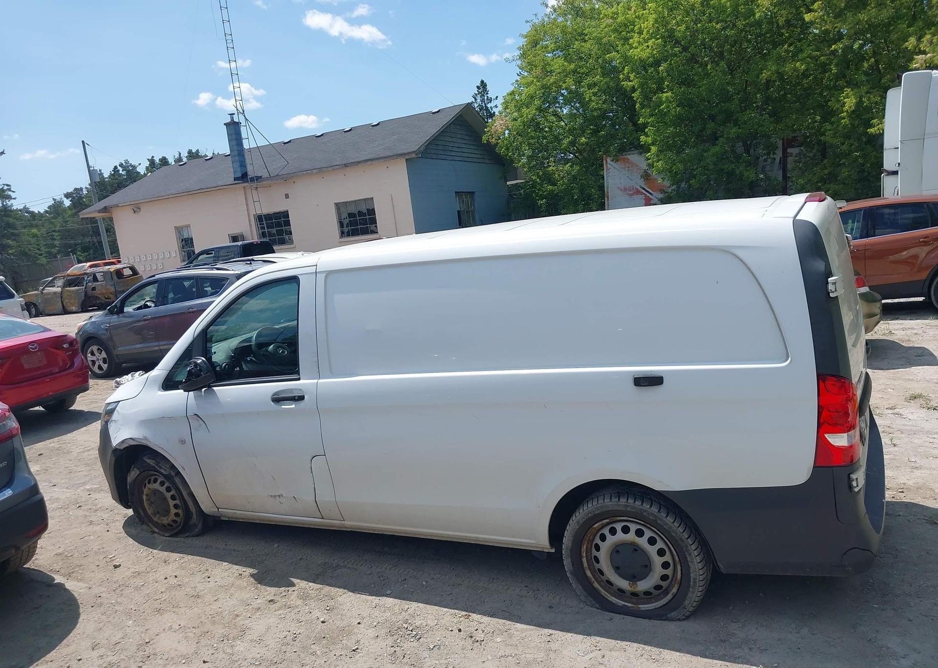 2020 MERCEDES-BENZ METRIS