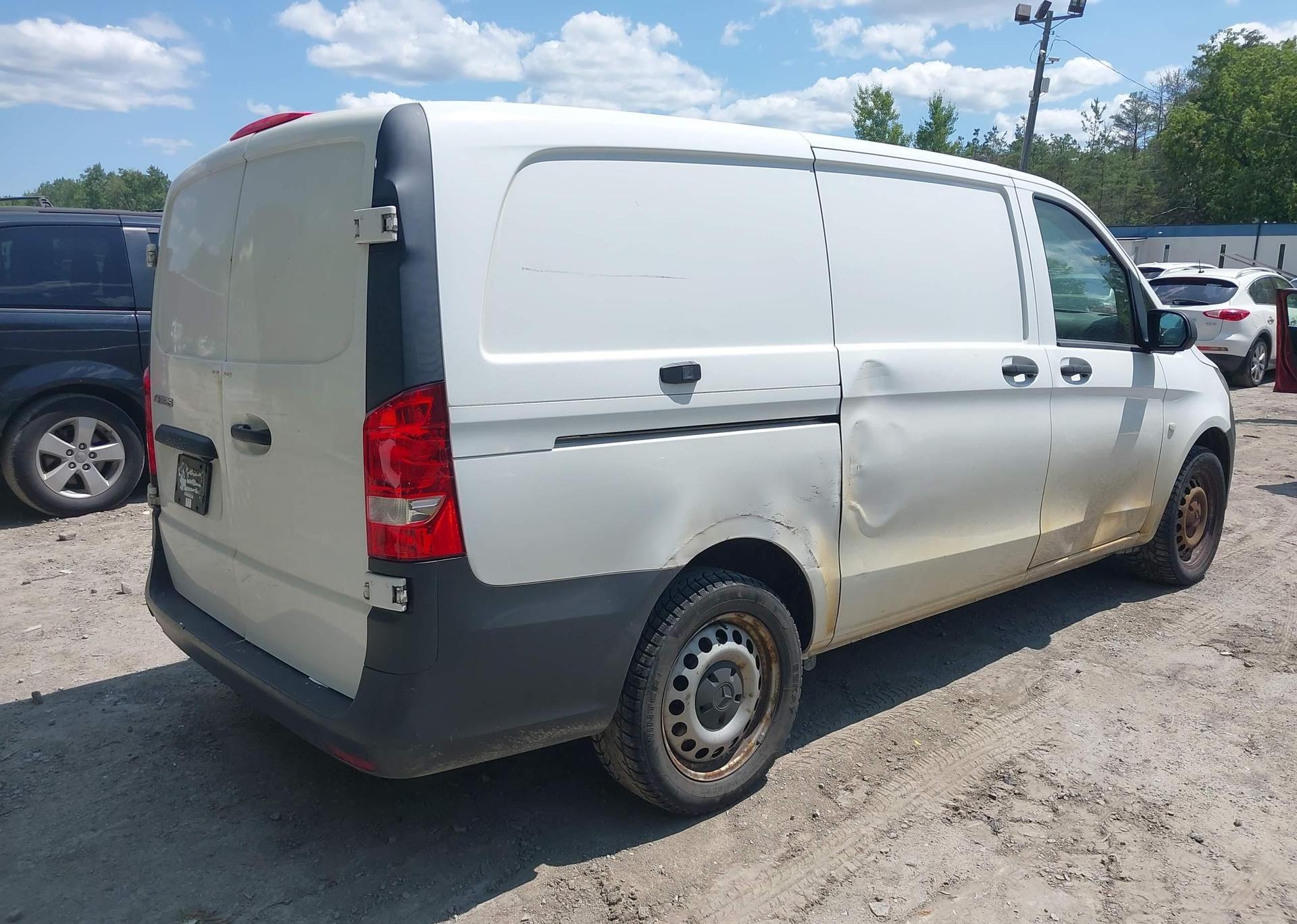 2020 MERCEDES-BENZ METRIS