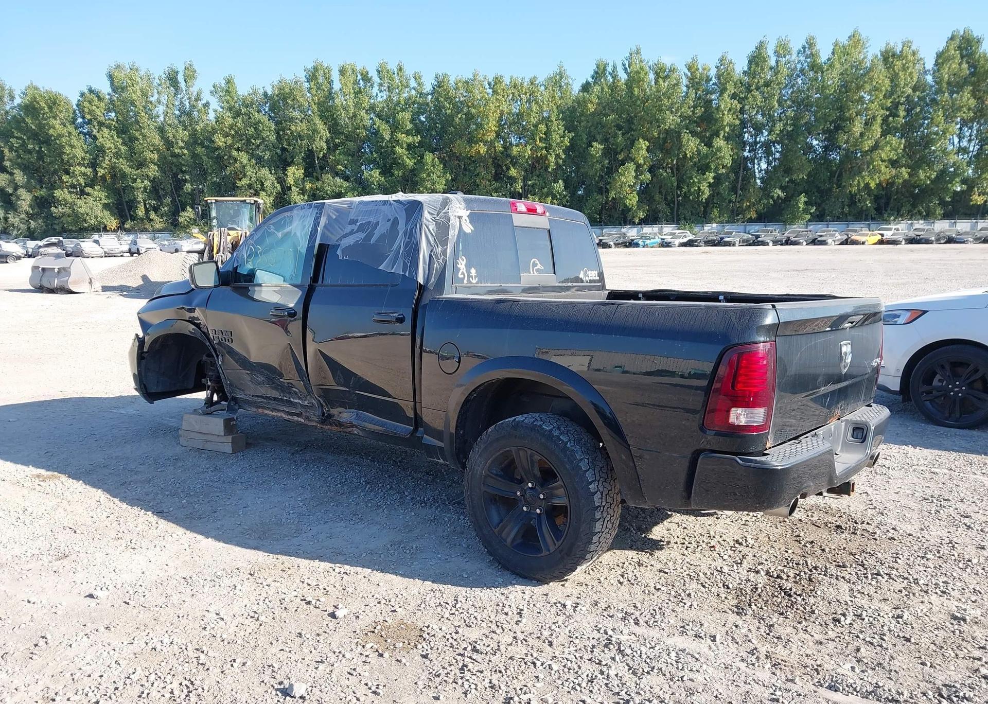 2016 RAM 1500 SPORT