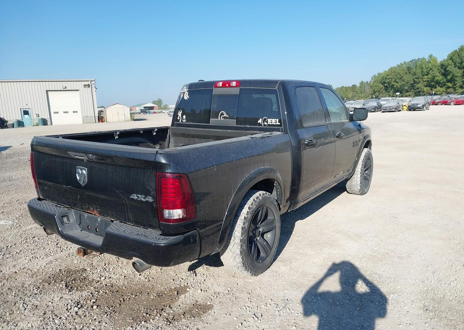 2016 RAM 1500 SPORT
