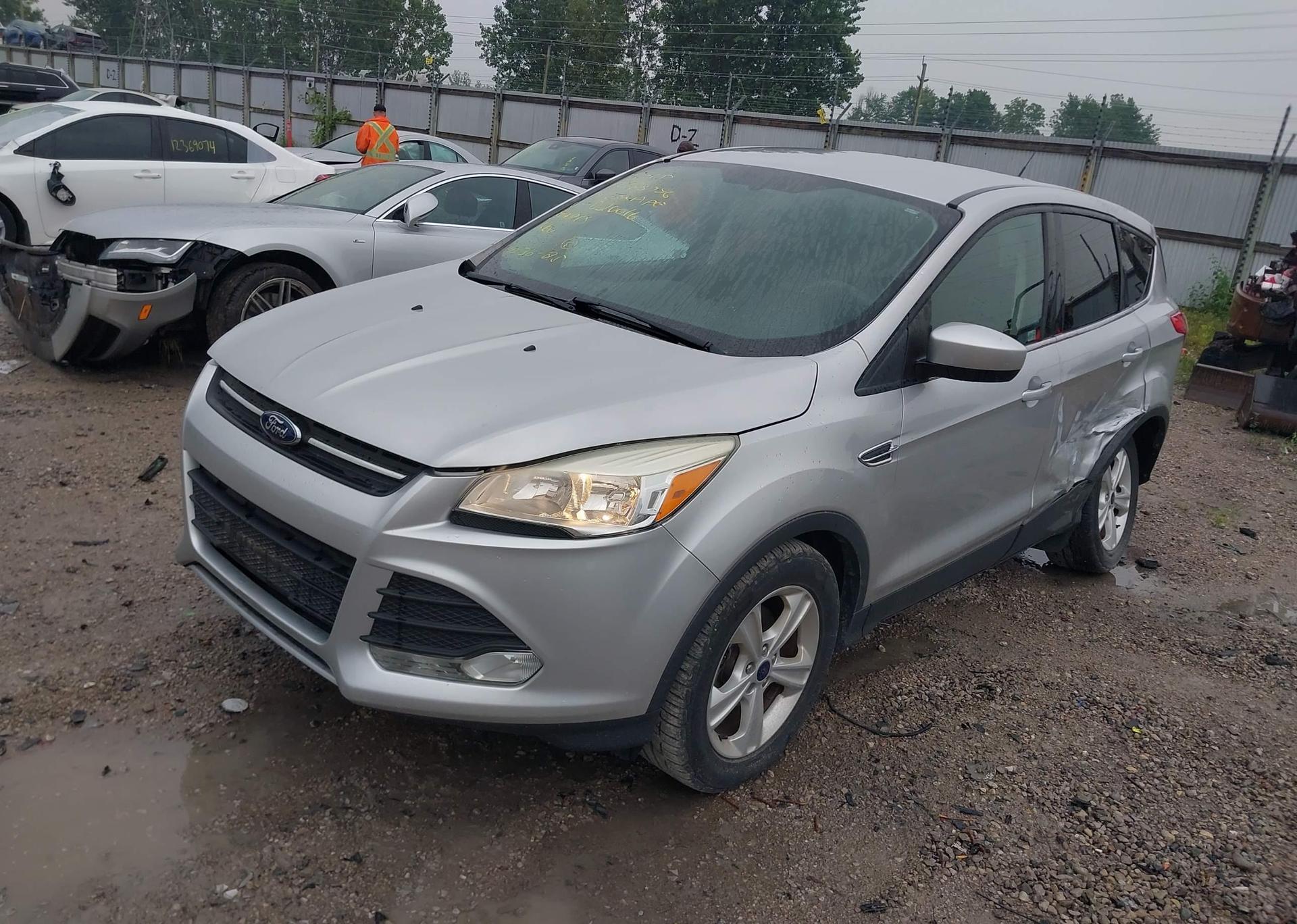 2014 FORD ESCAPE SE