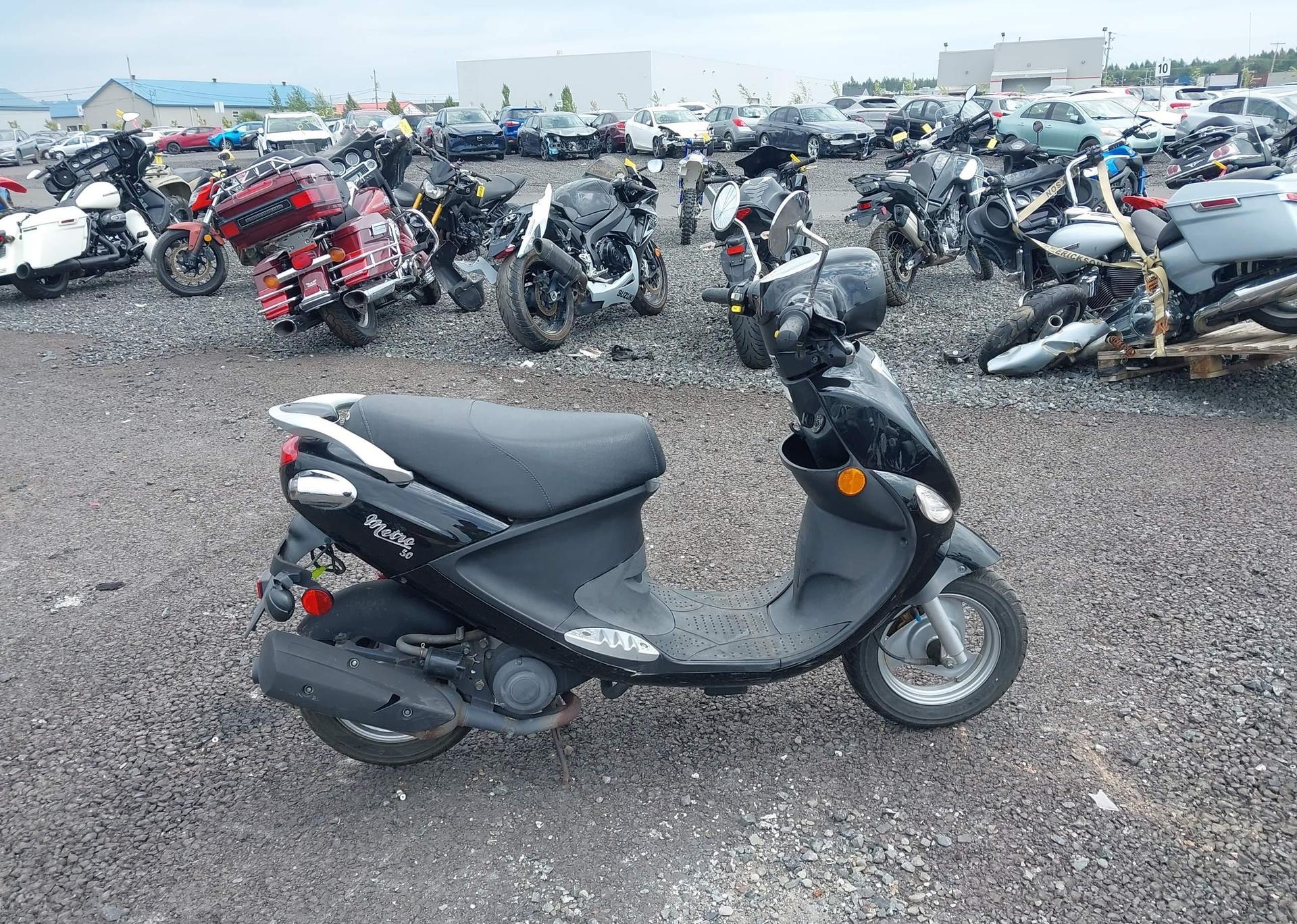 2017 GENUINE SCOOTER CO. BUDDY 50