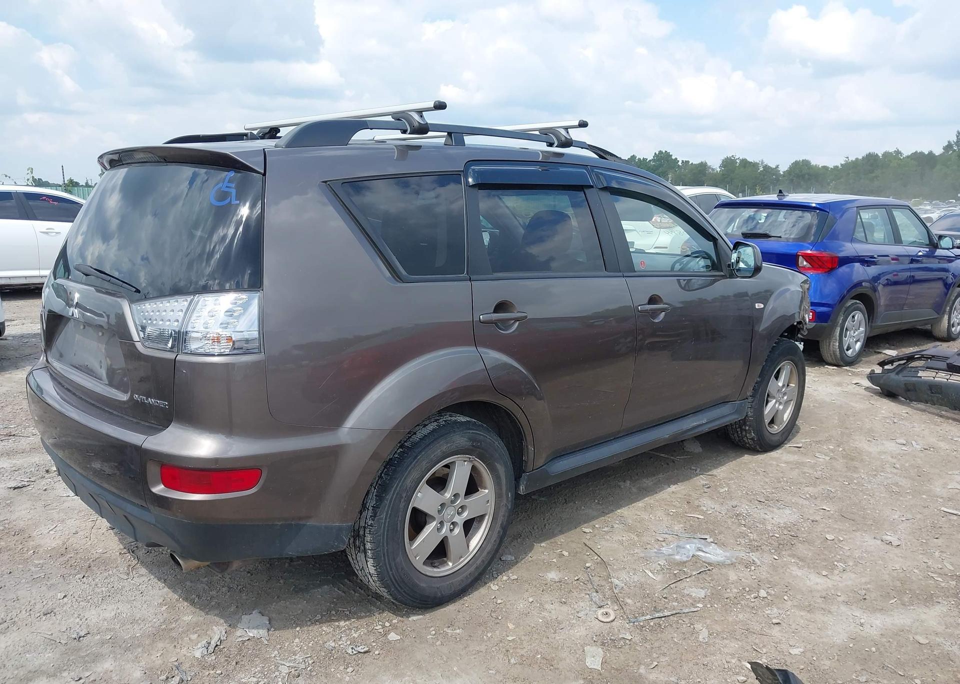 2012 MITSUBISHI outlander