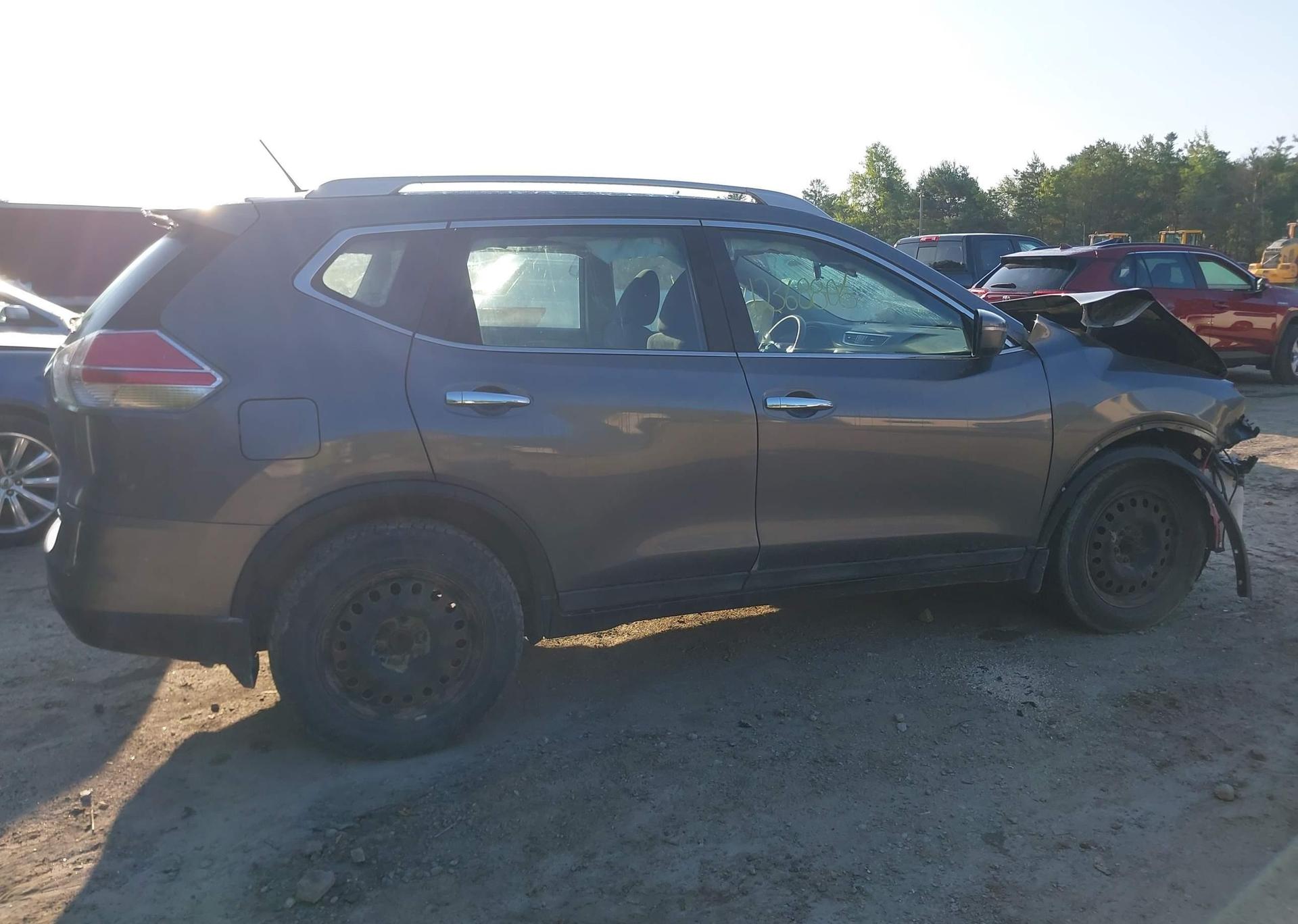 2015 NISSAN ROGUE S