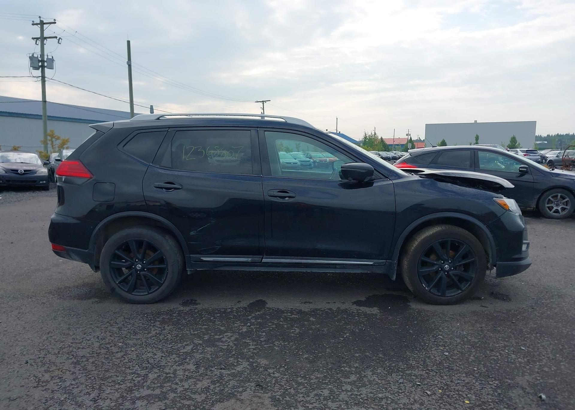 2017 NISSAN ROGUE S