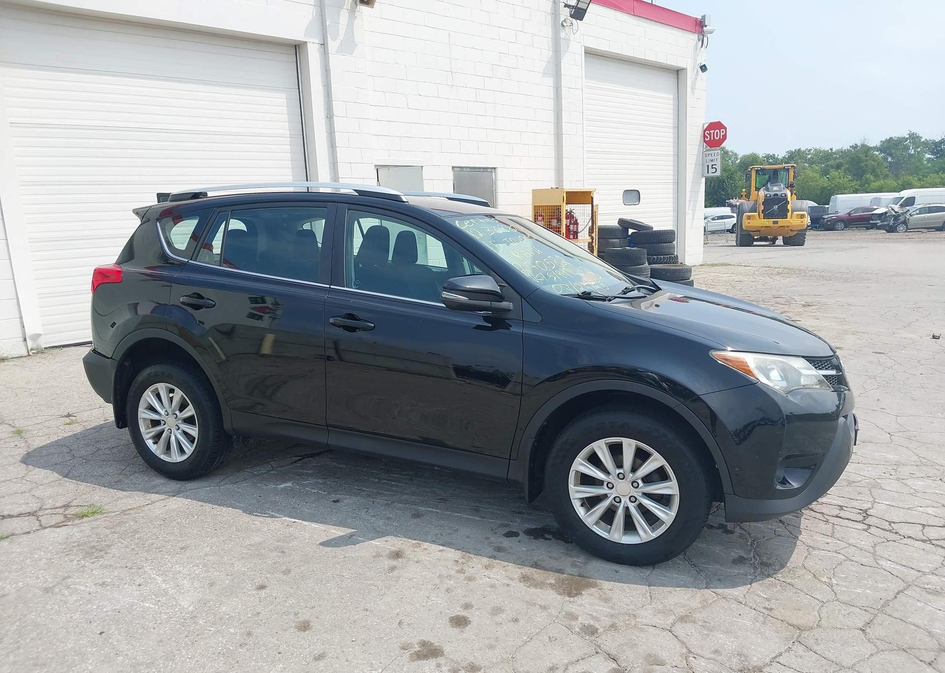 2015 TOYOTA RAV4 LE