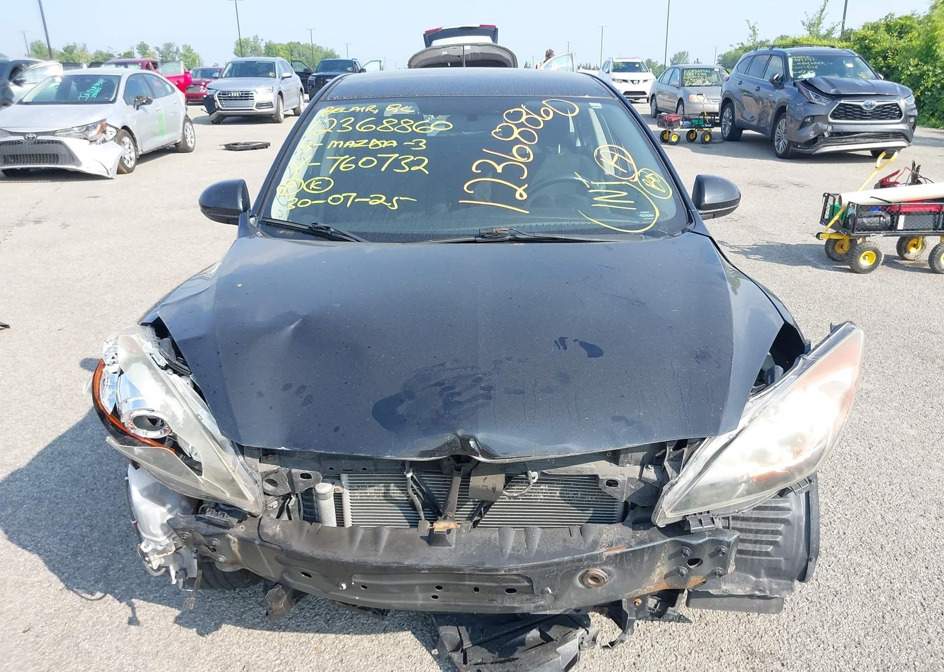 2013 MAZDA MAZDA3