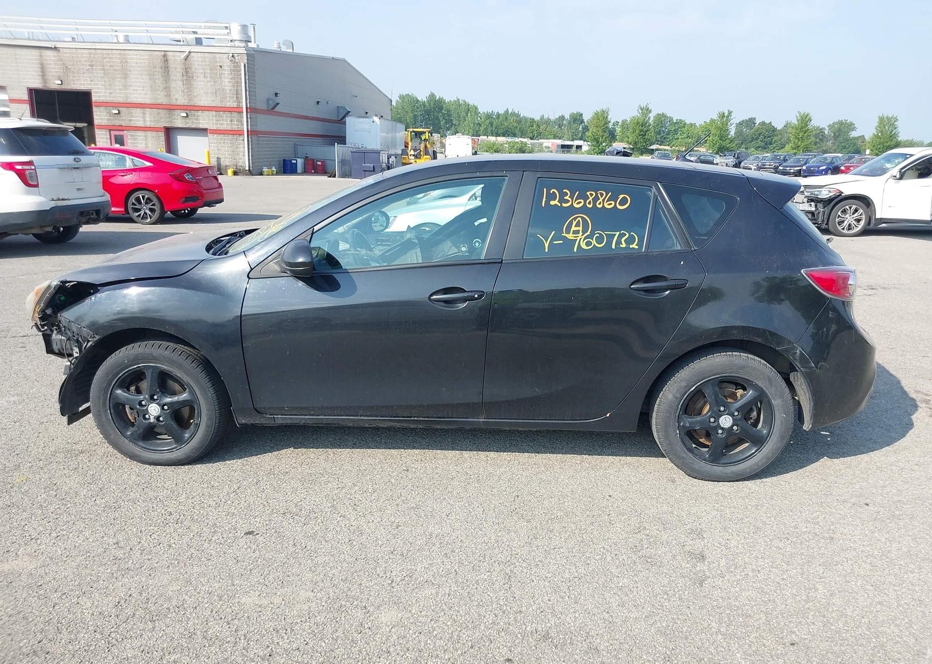 2013 MAZDA MAZDA3