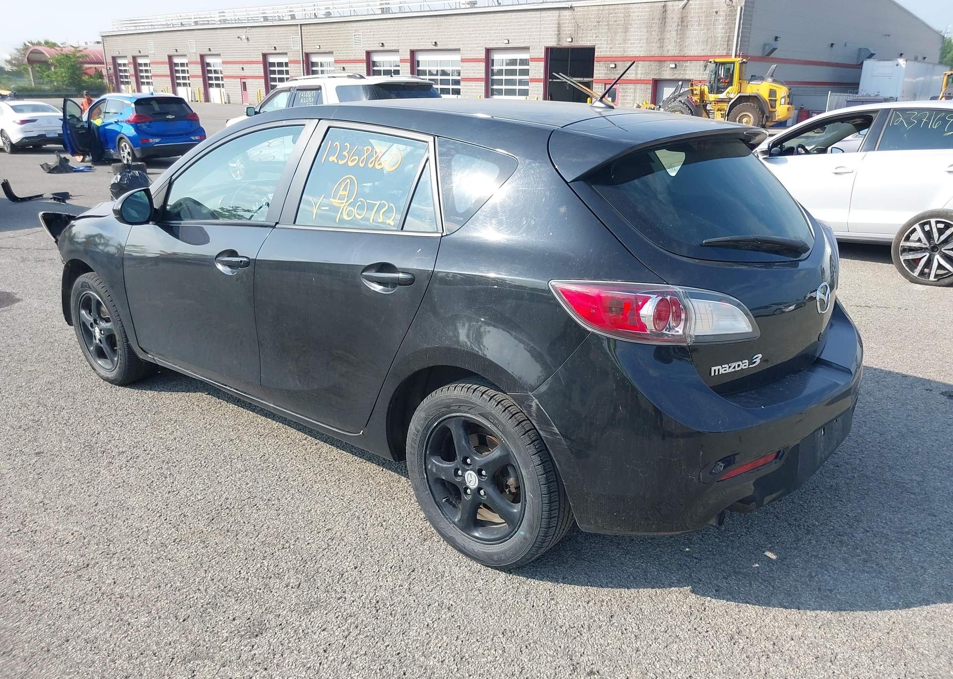 2013 MAZDA MAZDA3