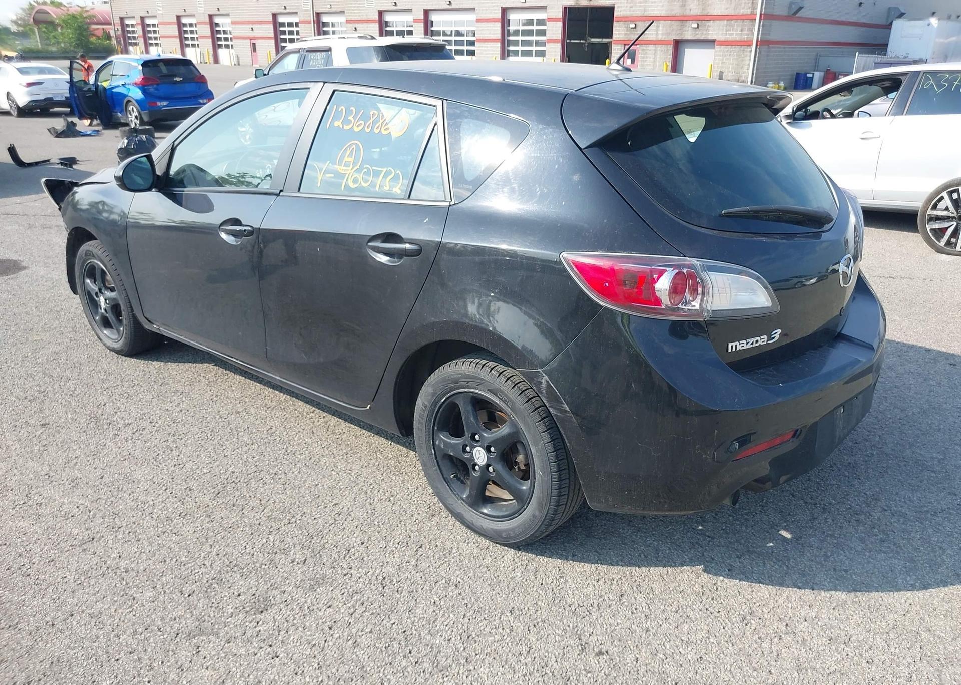 2013 MAZDA MAZDA3