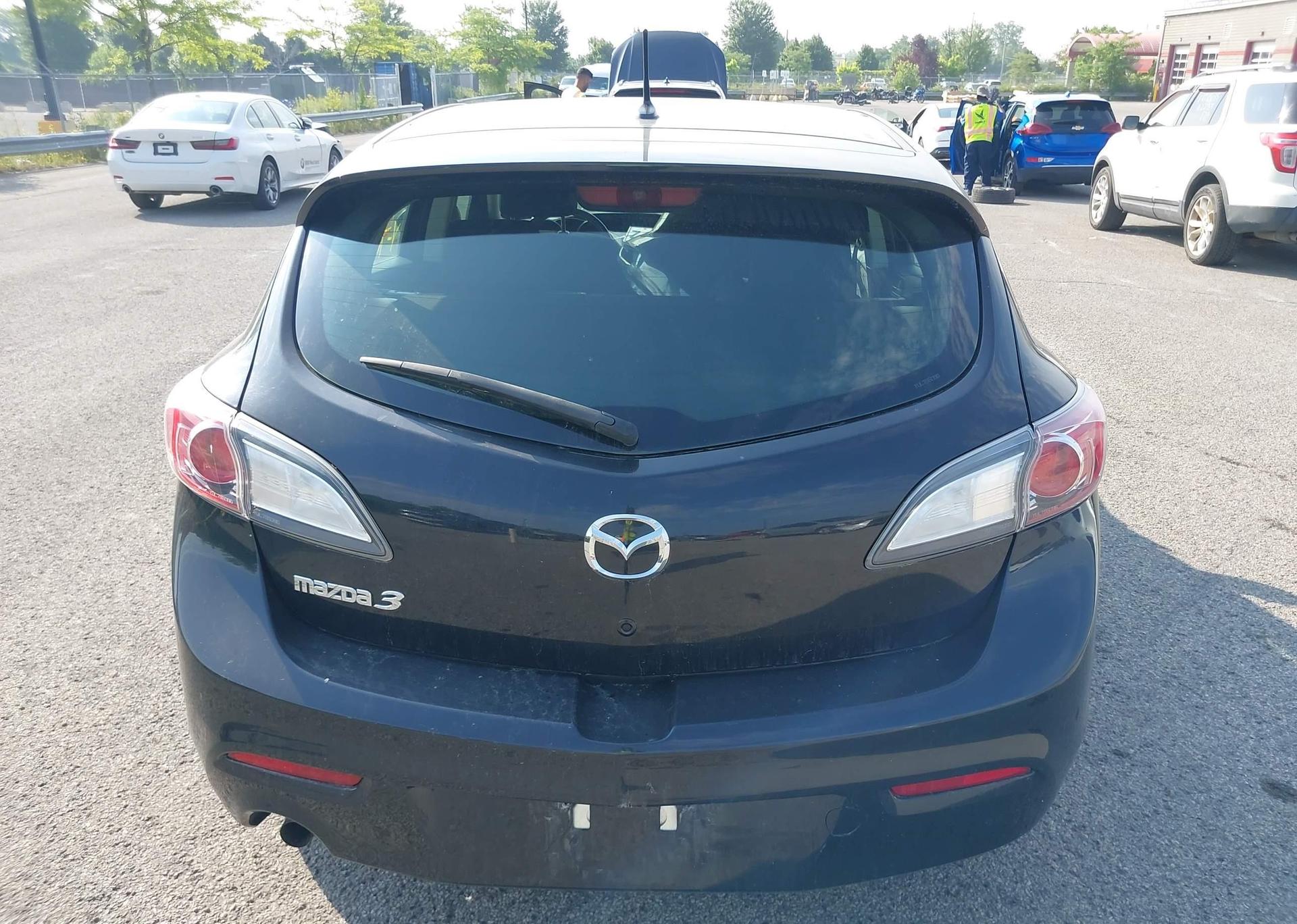 2013 MAZDA MAZDA3