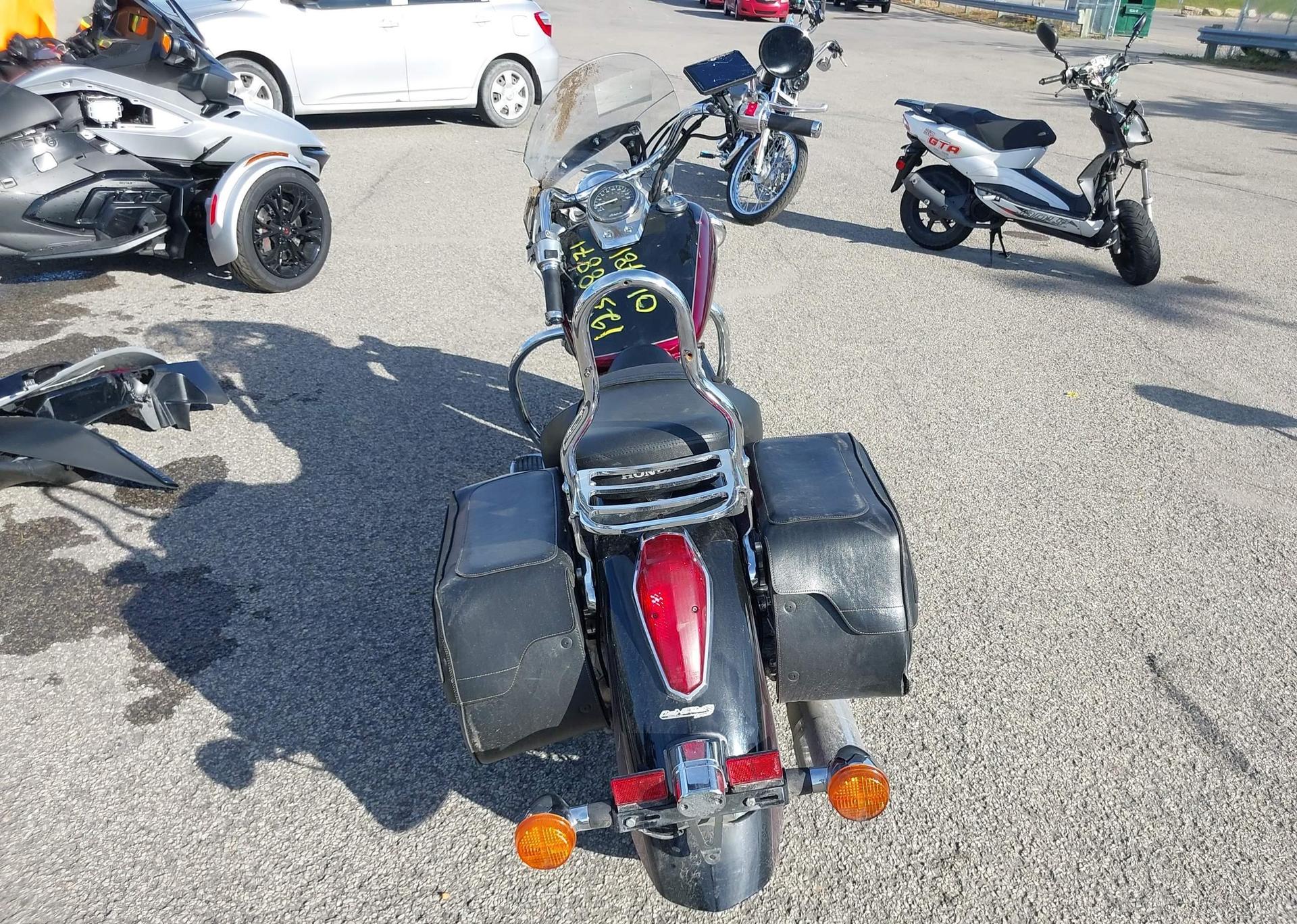 2004 HONDA VT750 CA