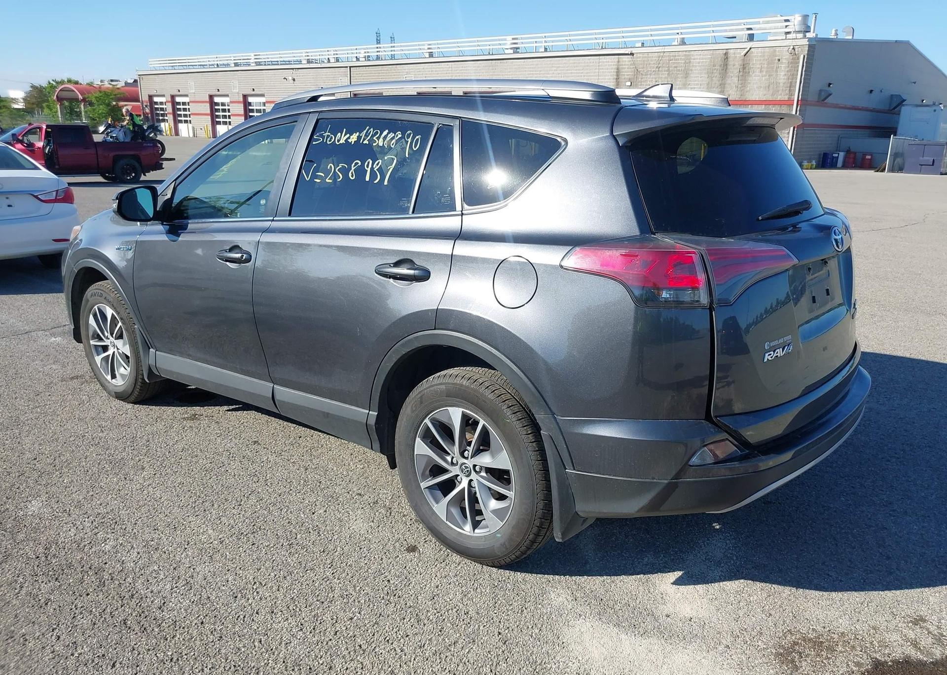2018 TOYOTA RAV4