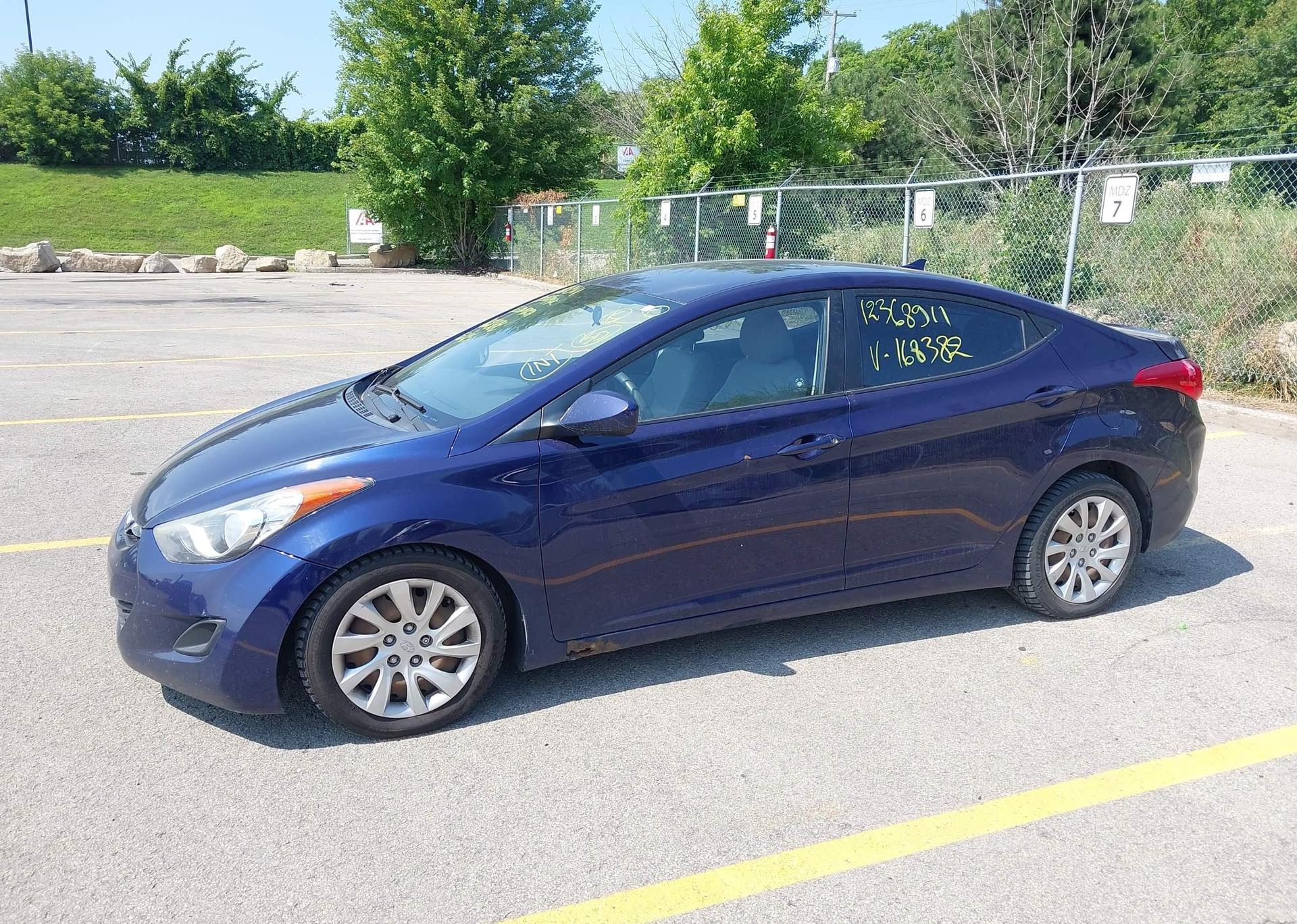 2013 HYUNDAI ELANTRA GL