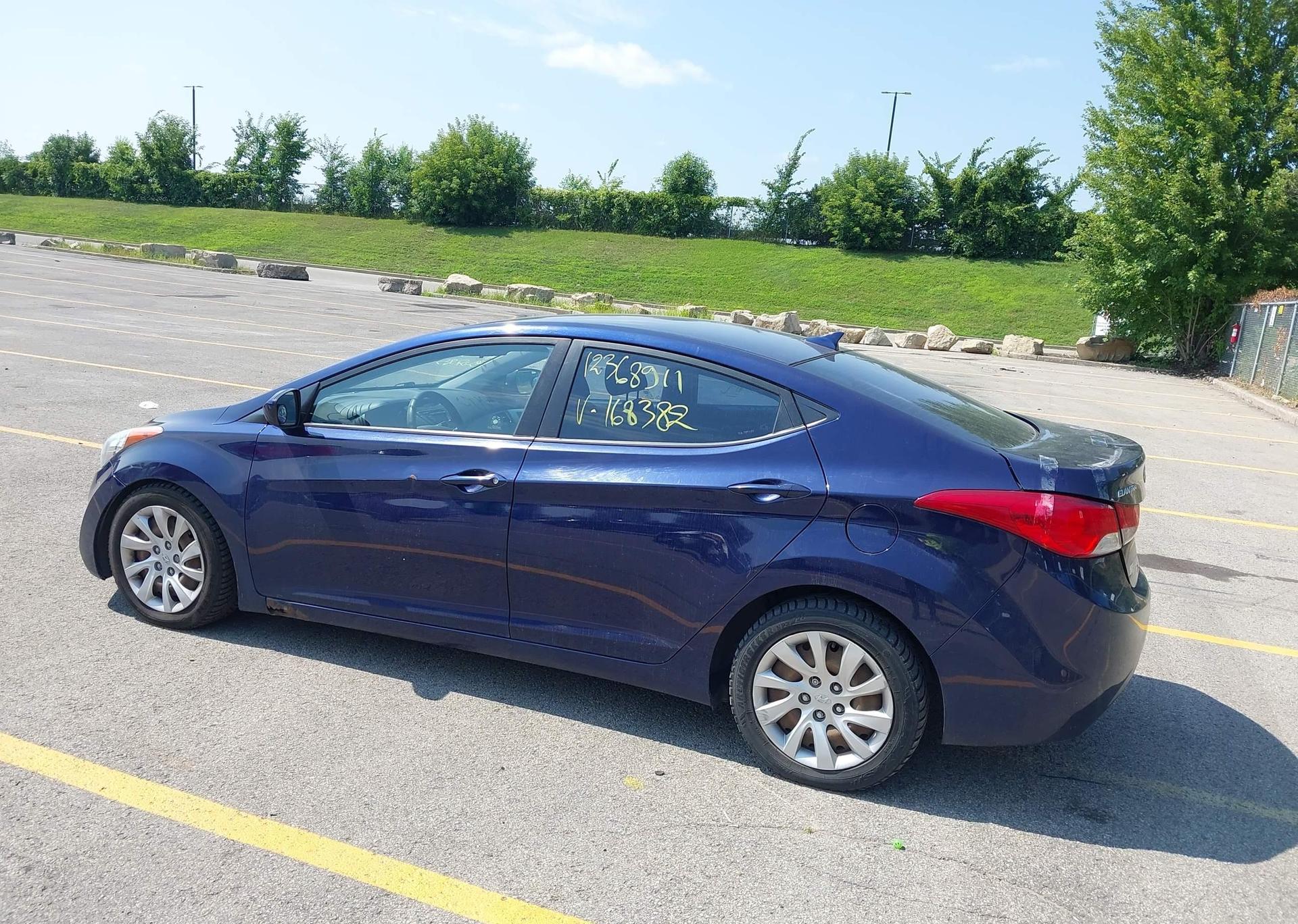 2013 HYUNDAI ELANTRA GL