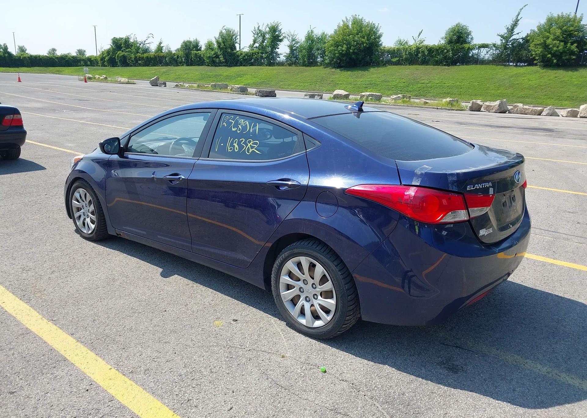 2013 HYUNDAI ELANTRA GL