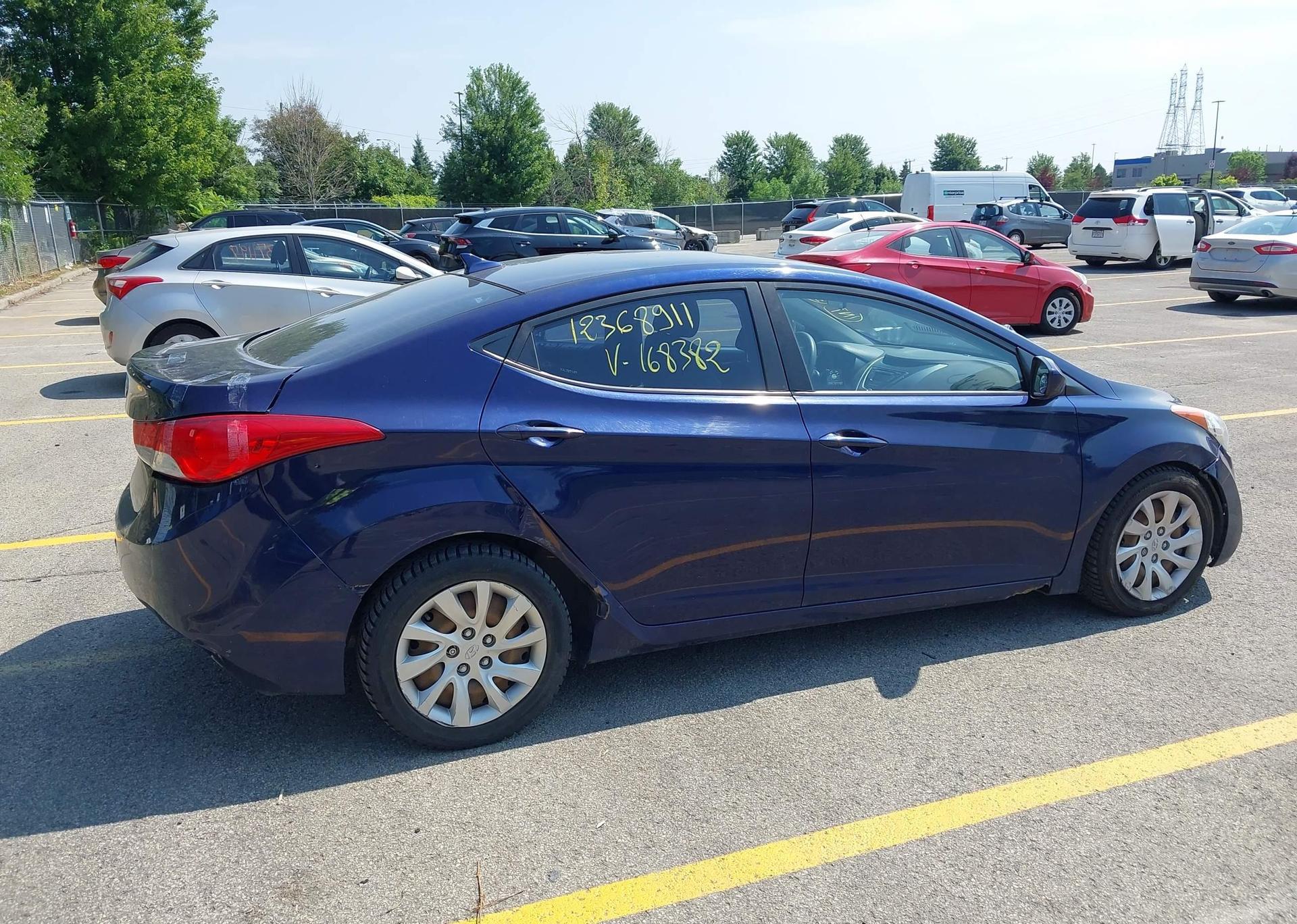 2013 HYUNDAI ELANTRA GL