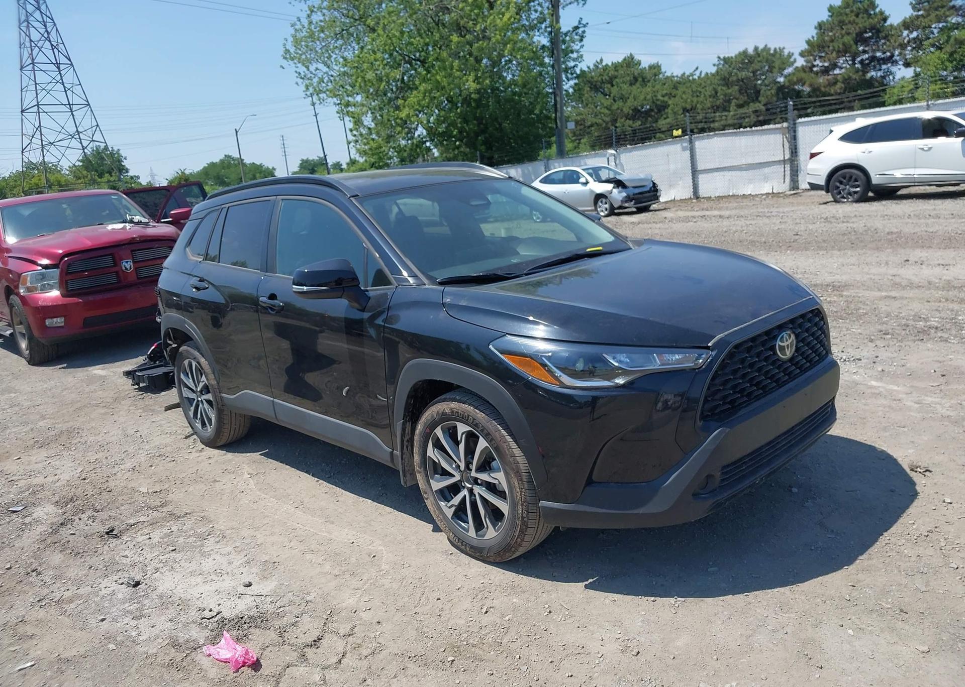 2024 TOYOTA COROLLA CROSS LE