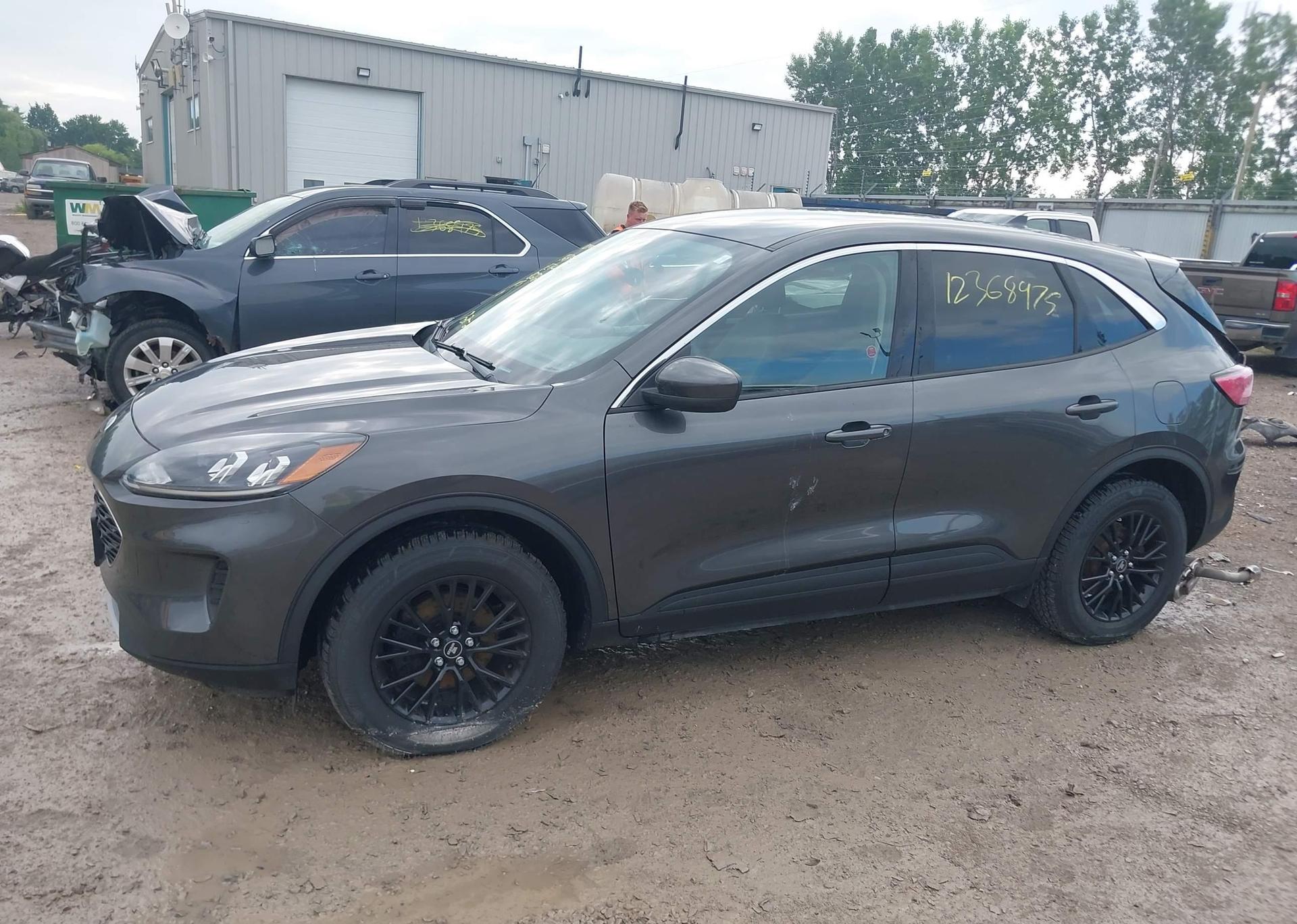 2020 FORD ESCAPE SE