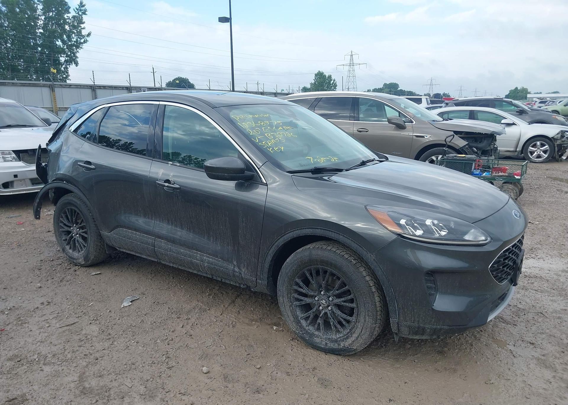 2020 FORD ESCAPE SE