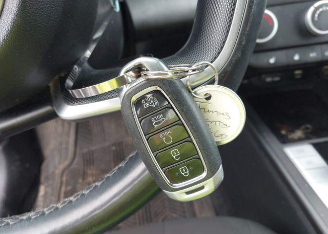2022 HYUNDAI ELANTRA PREFERRED IVT