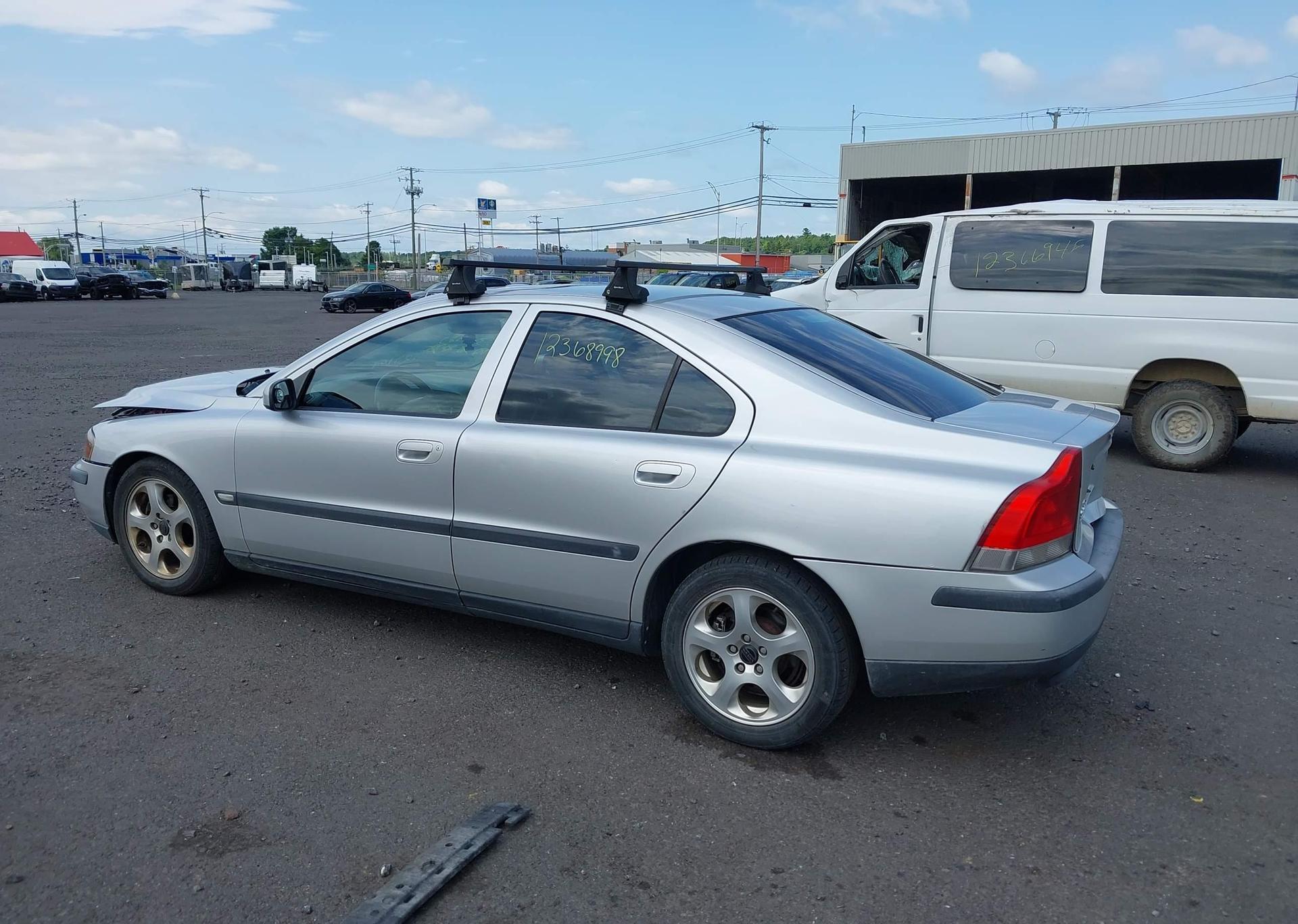 2004 VOLVO S60