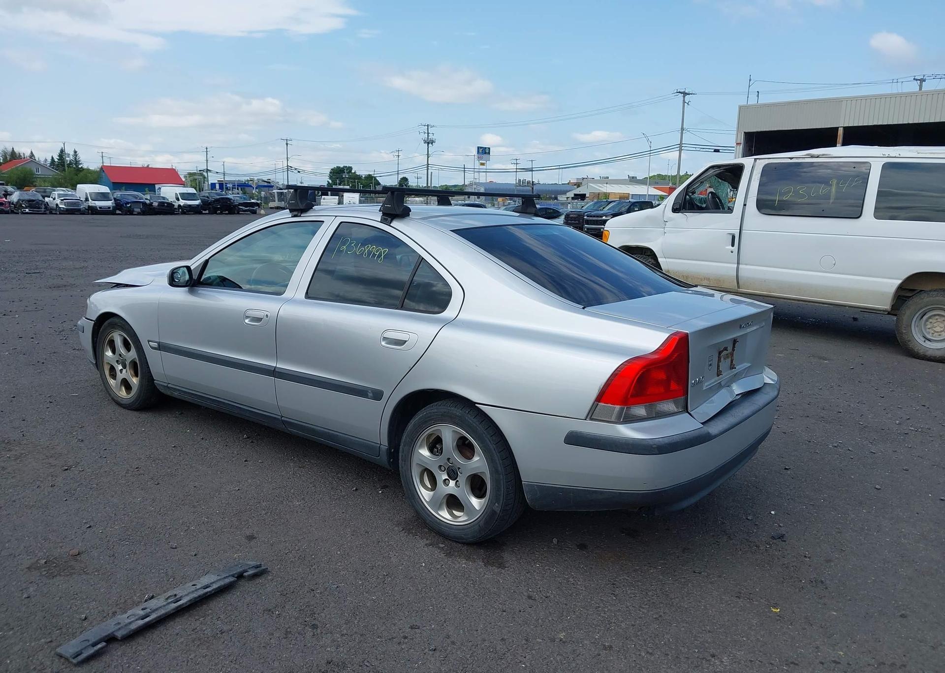 2004 VOLVO S60
