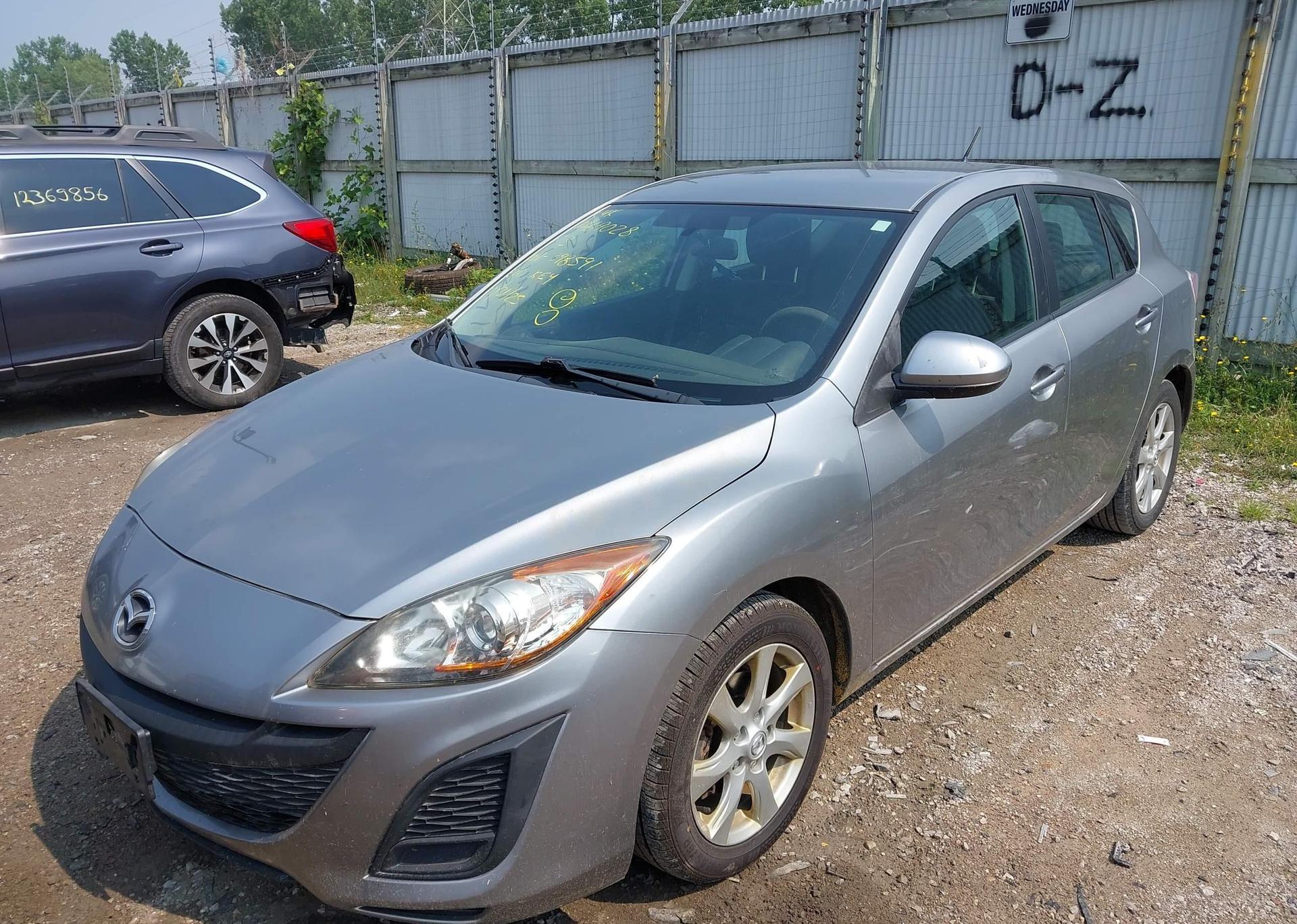 2011 MAZDA 3 I