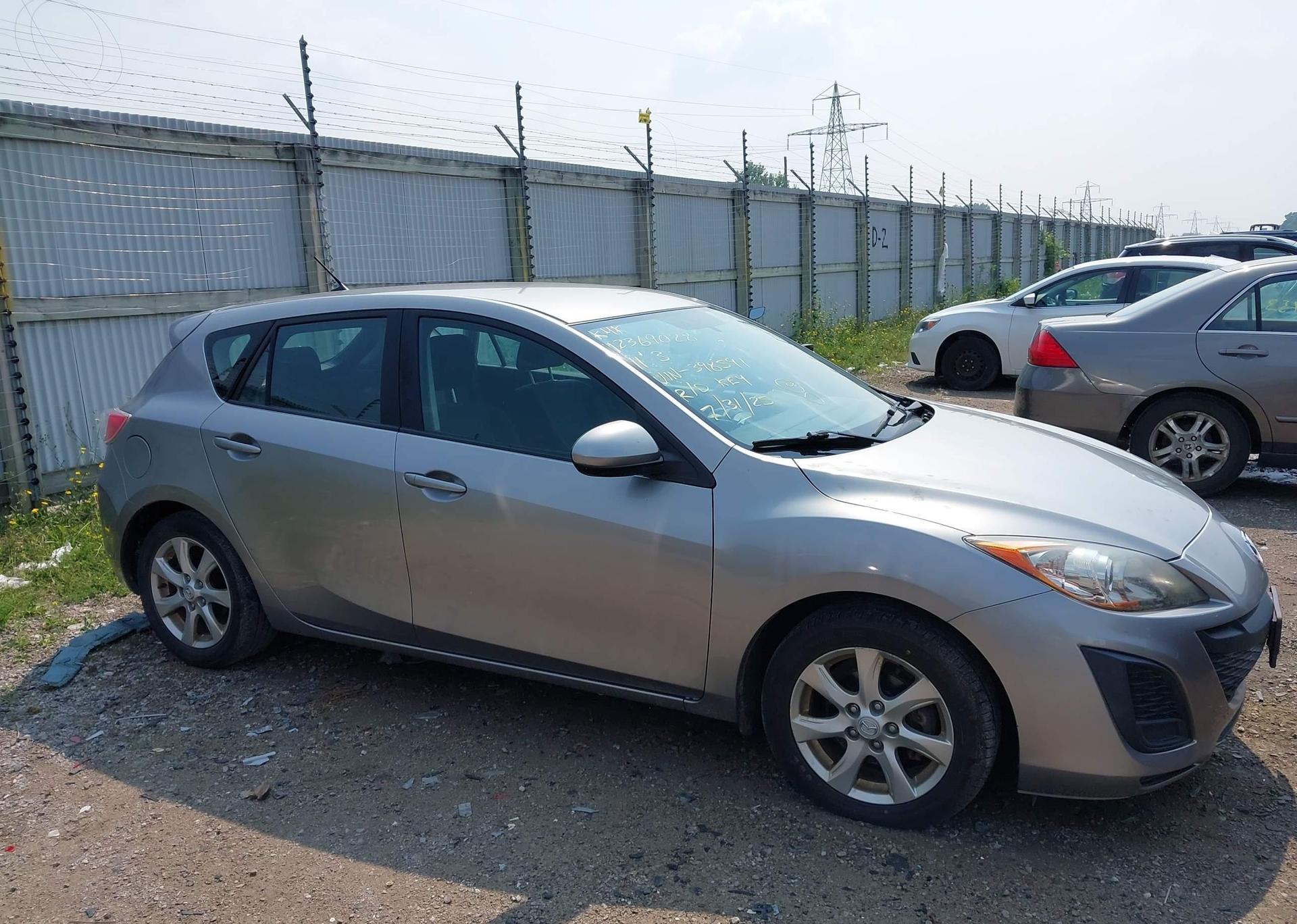 2011 MAZDA 3 I