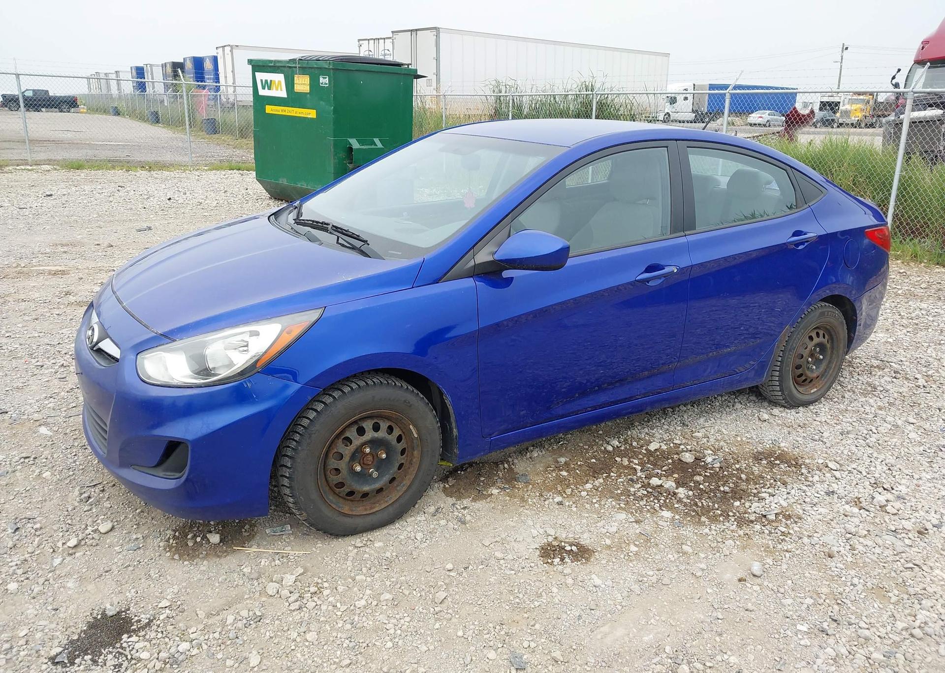 2012 HYUNDAI ACCENT GL