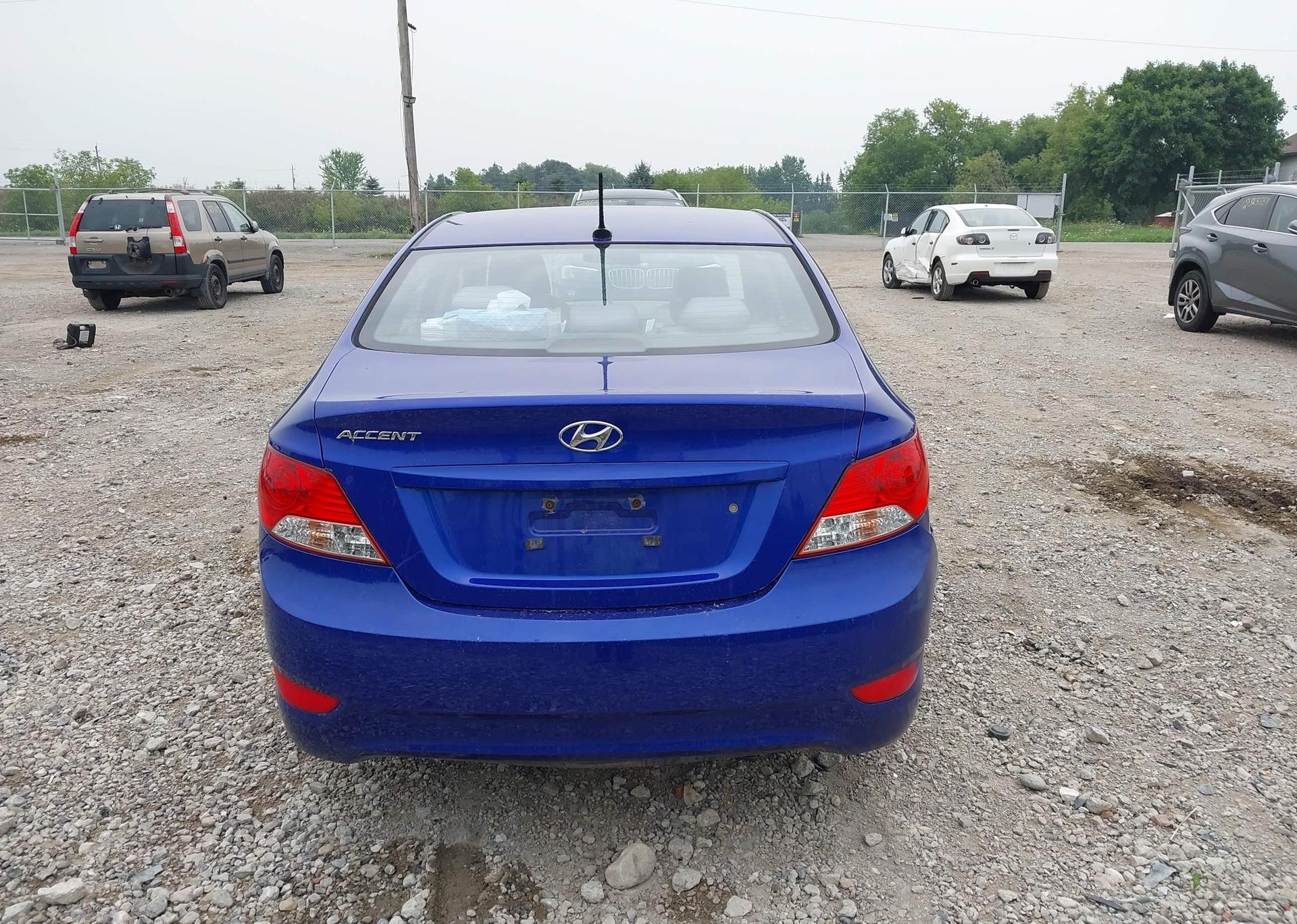 2012 HYUNDAI ACCENT GL