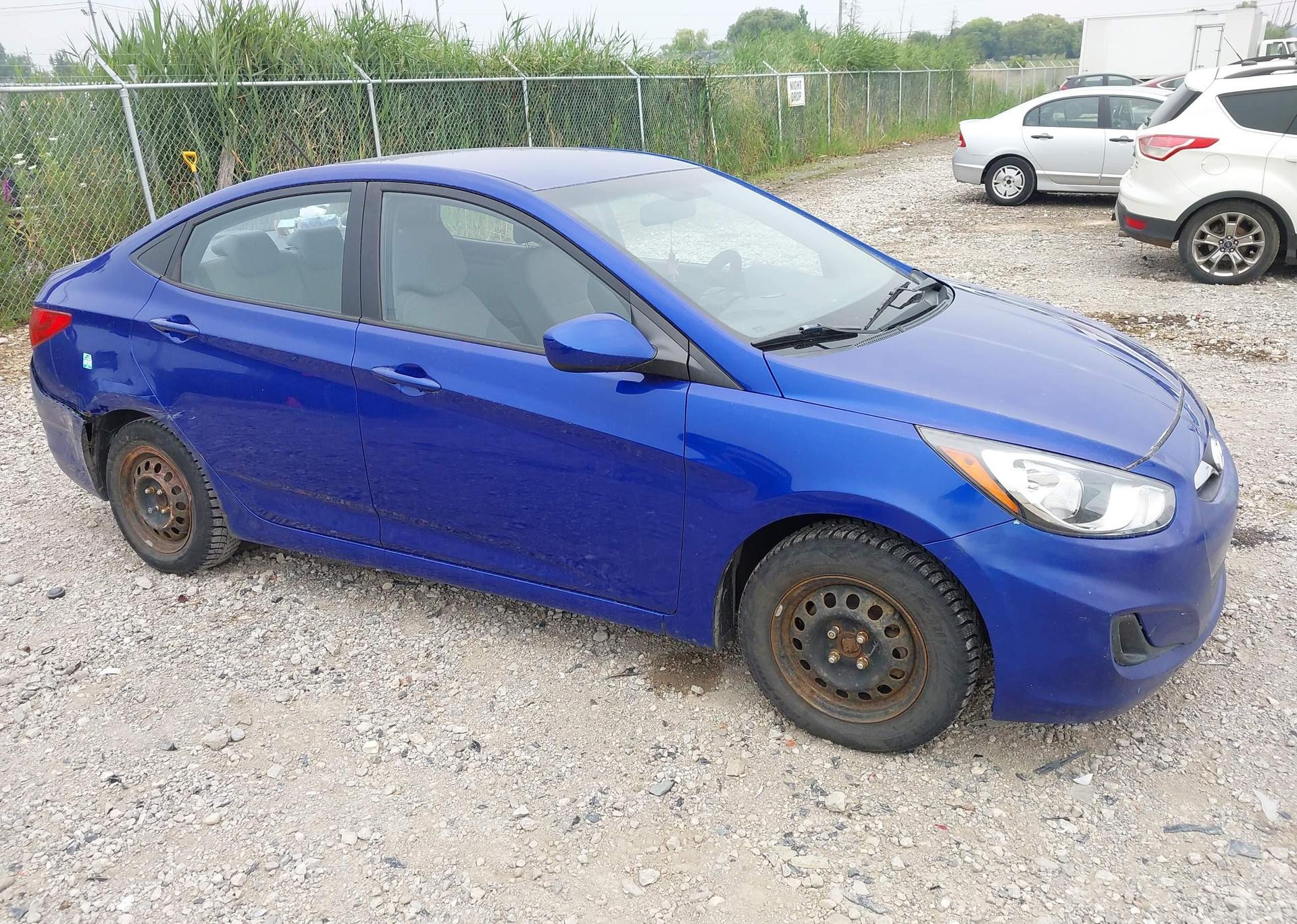 2012 HYUNDAI ACCENT GL