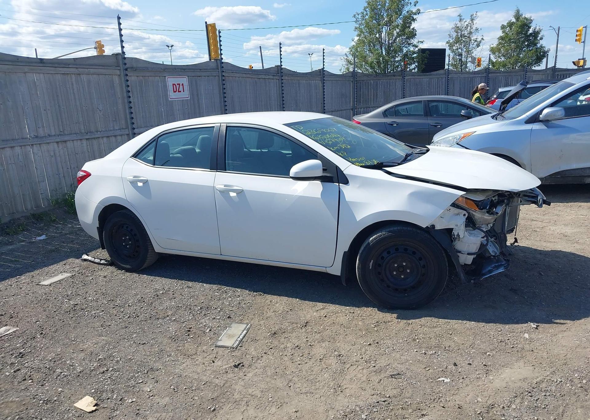 2016 TOYOTA COROLLA LE