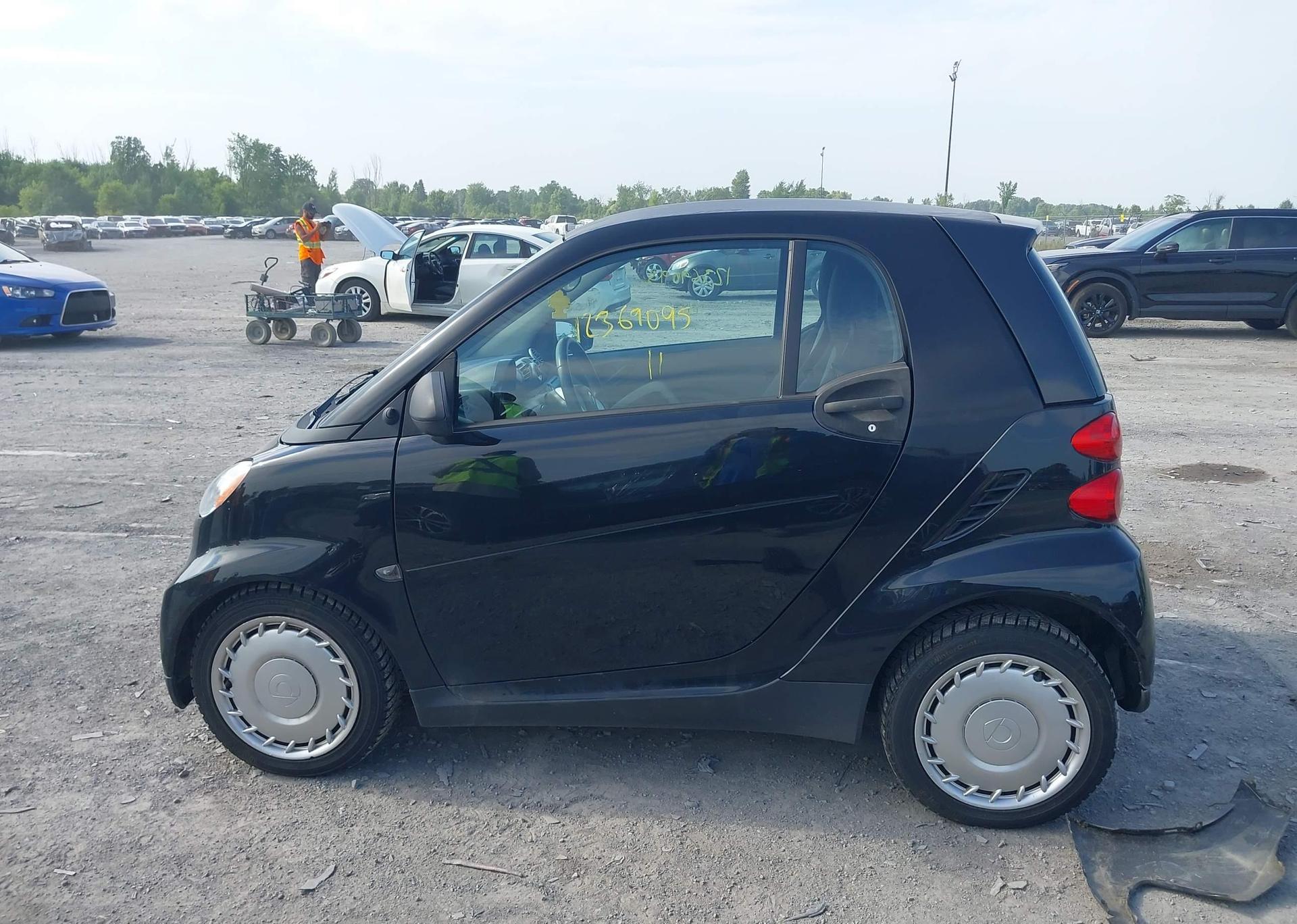 2011 SMART FORTWO PURE