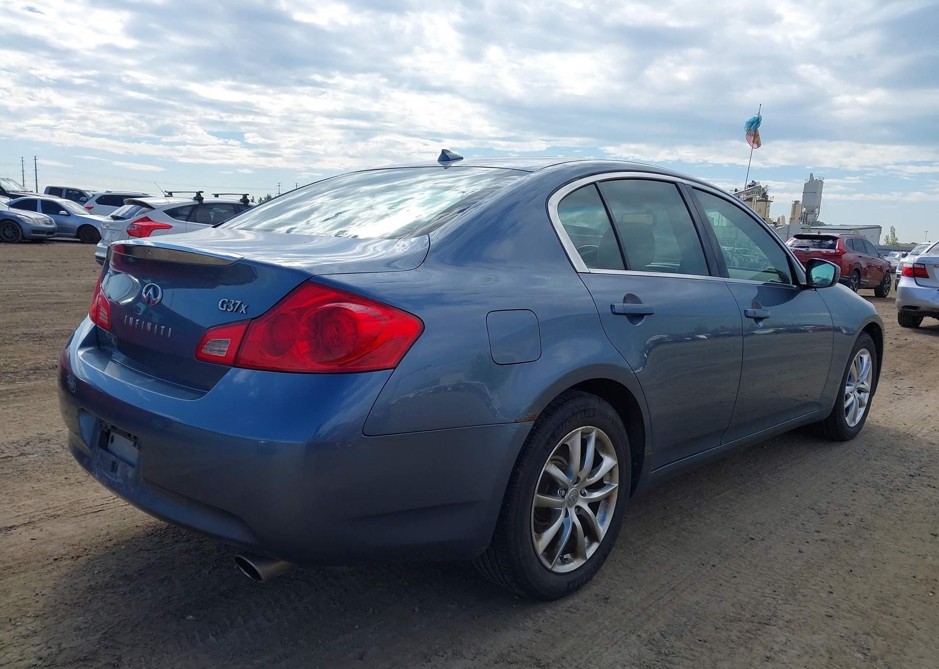 2009 INFINITI G37X