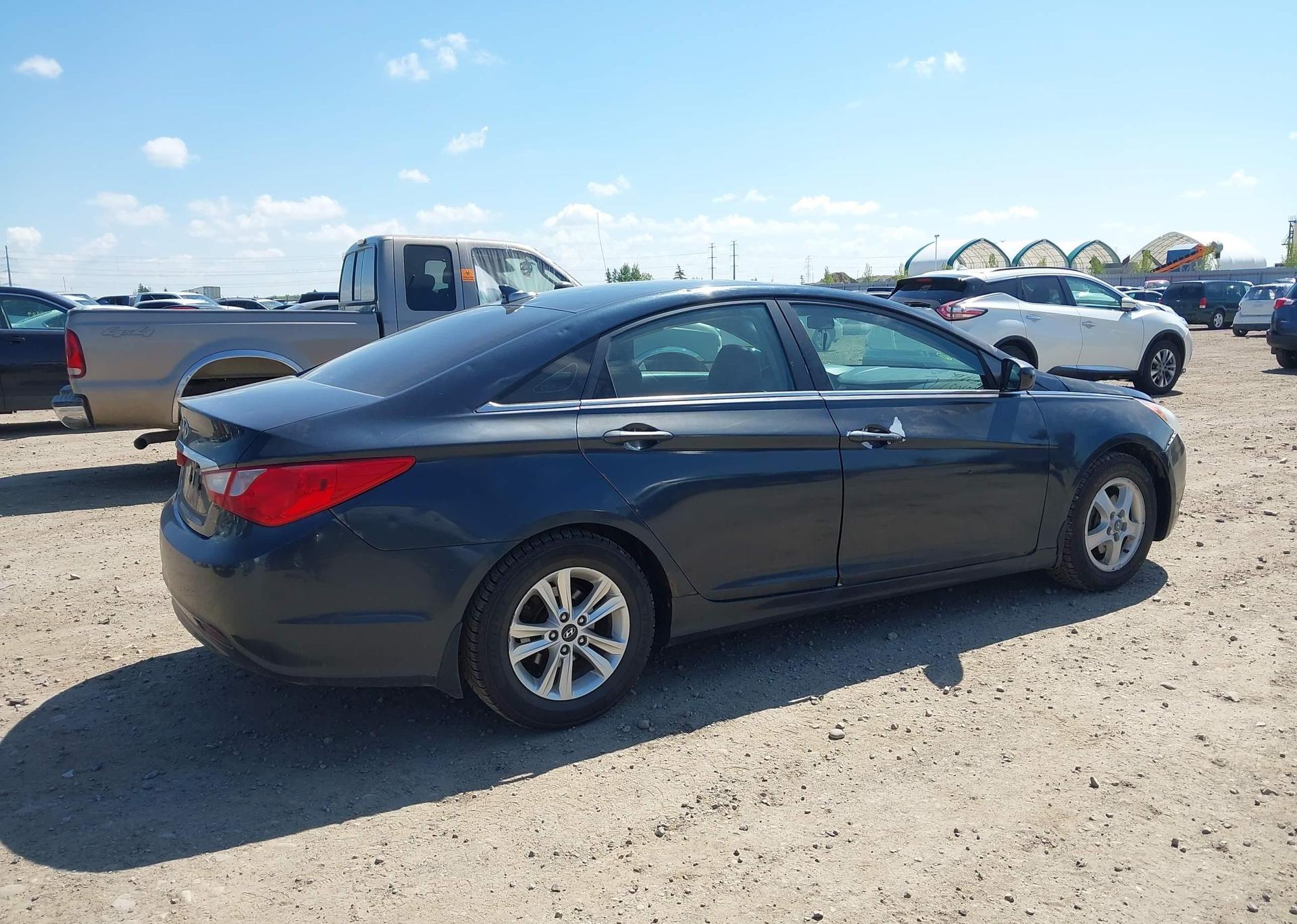 2011 HYUNDAI SONATA GLS