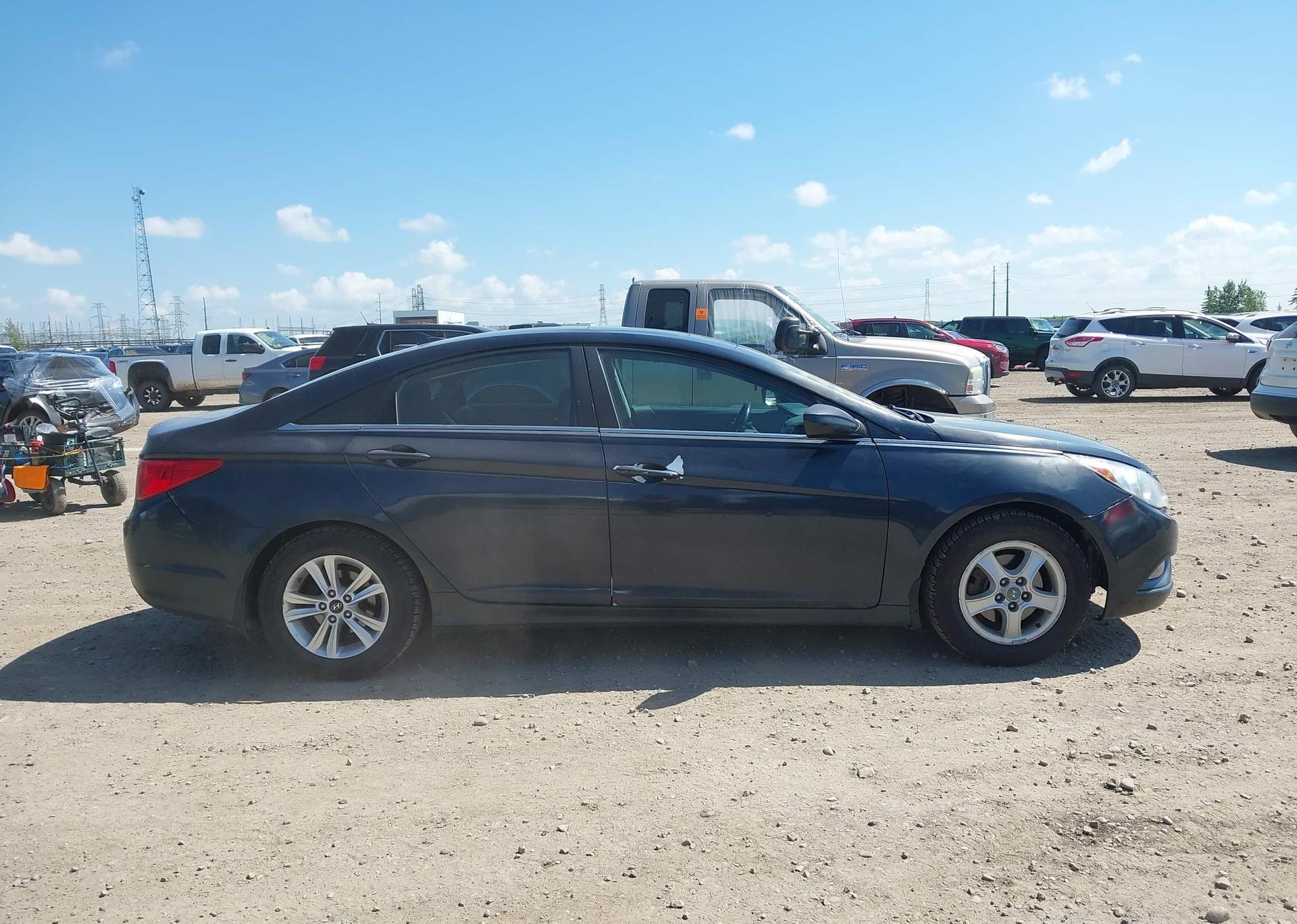 2011 HYUNDAI SONATA GLS