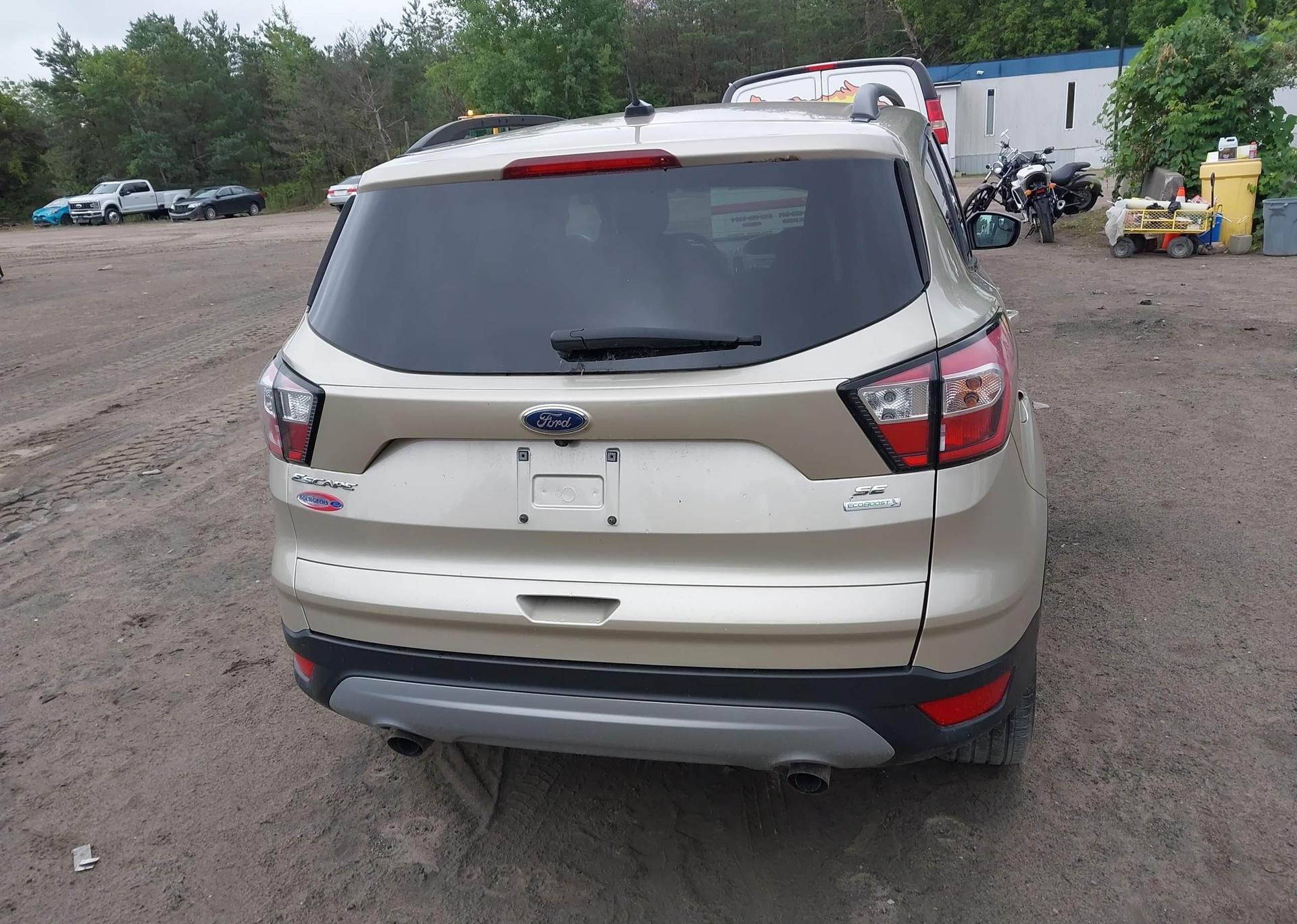 2018 FORD ESCAPE SE
