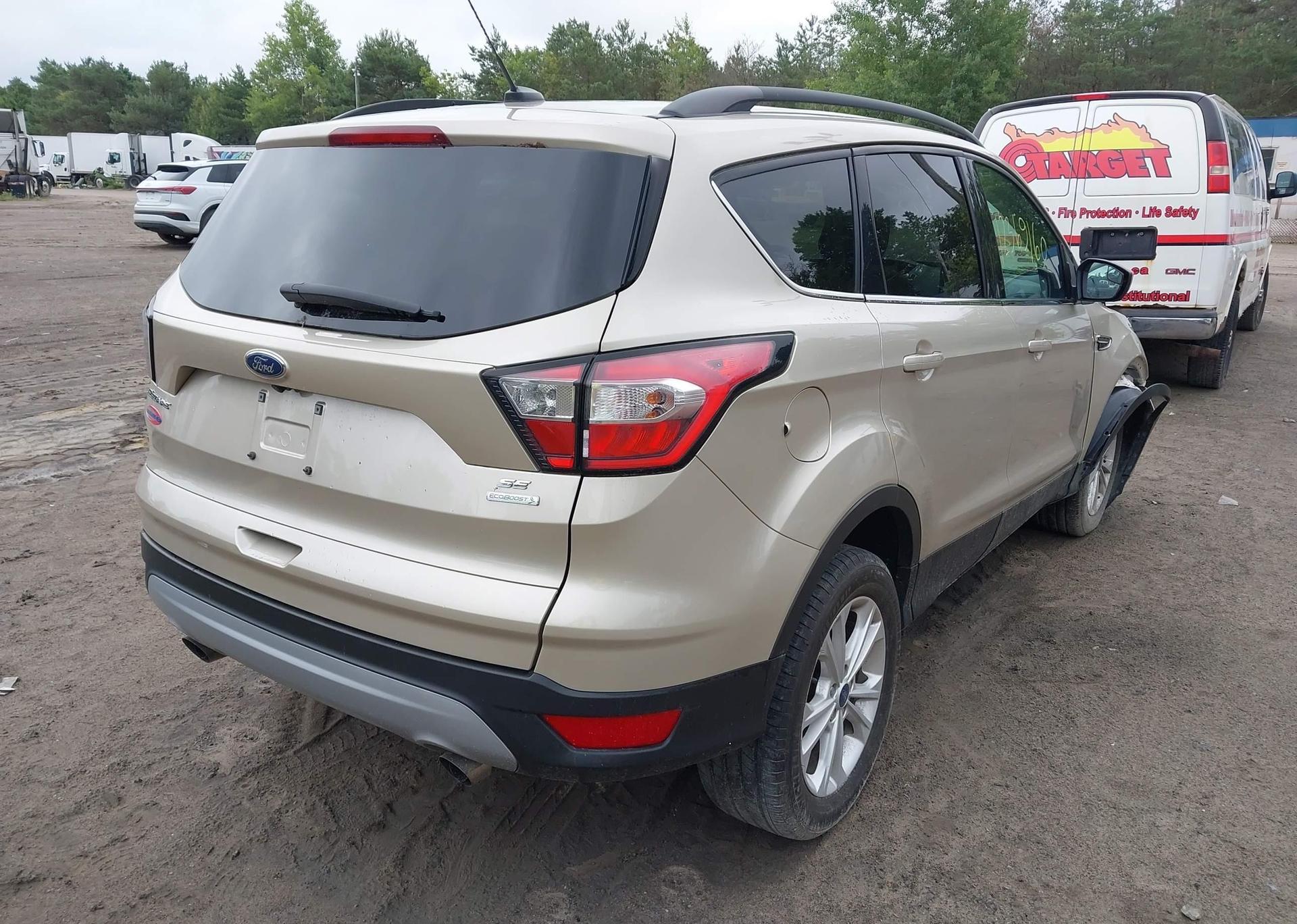 2018 FORD ESCAPE SE