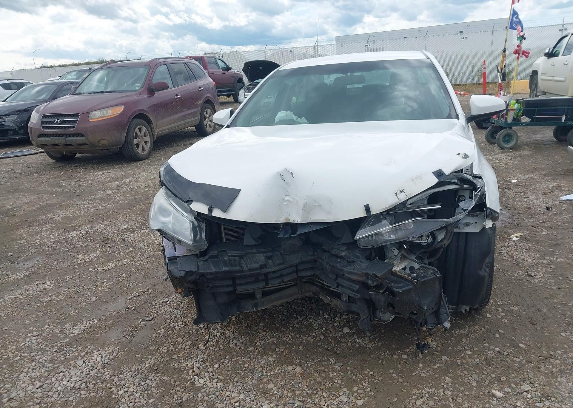 2016 TOYOTA CAMRY LE